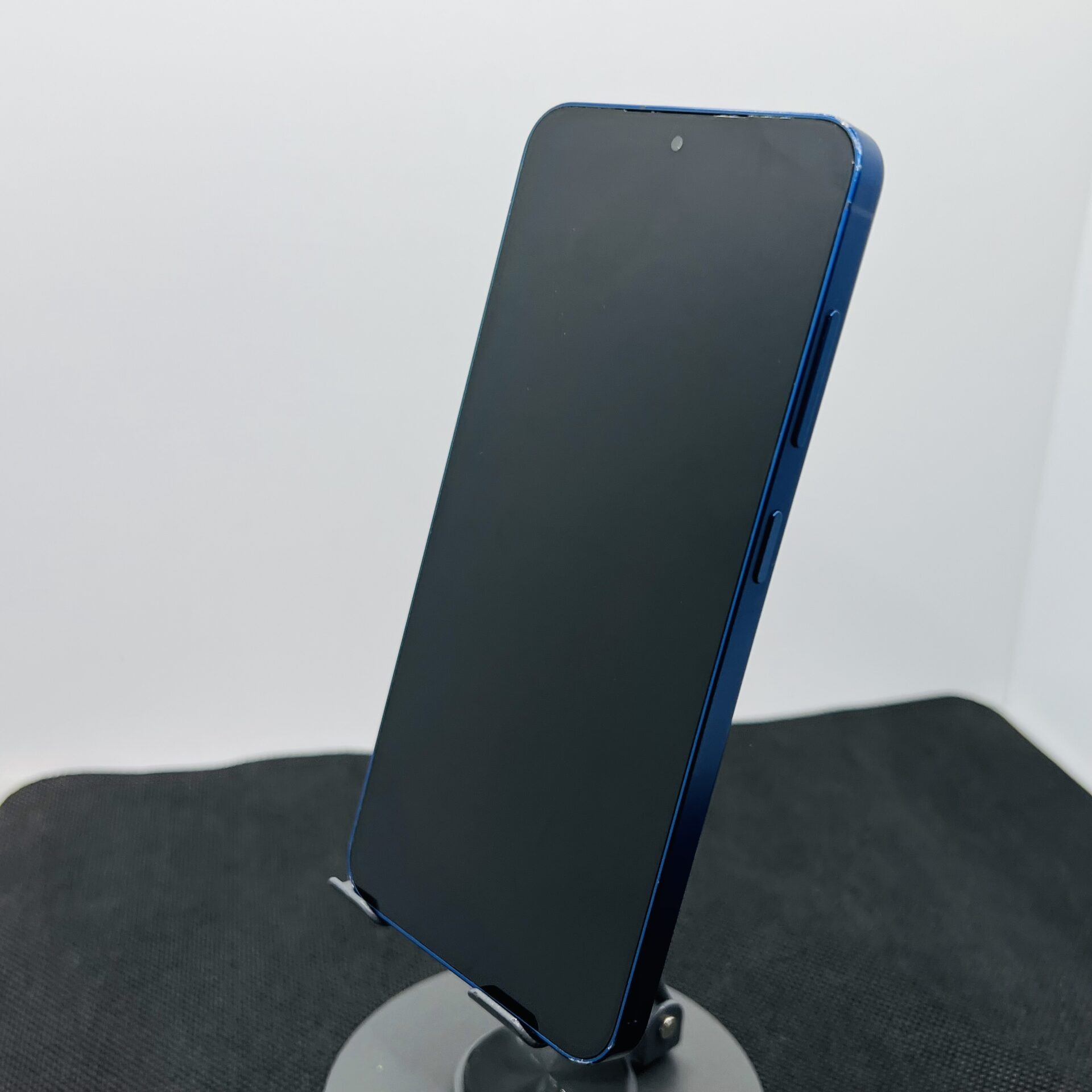 Samsung Galaxy S25 256GB Navy (Condition: Good) - Image 6