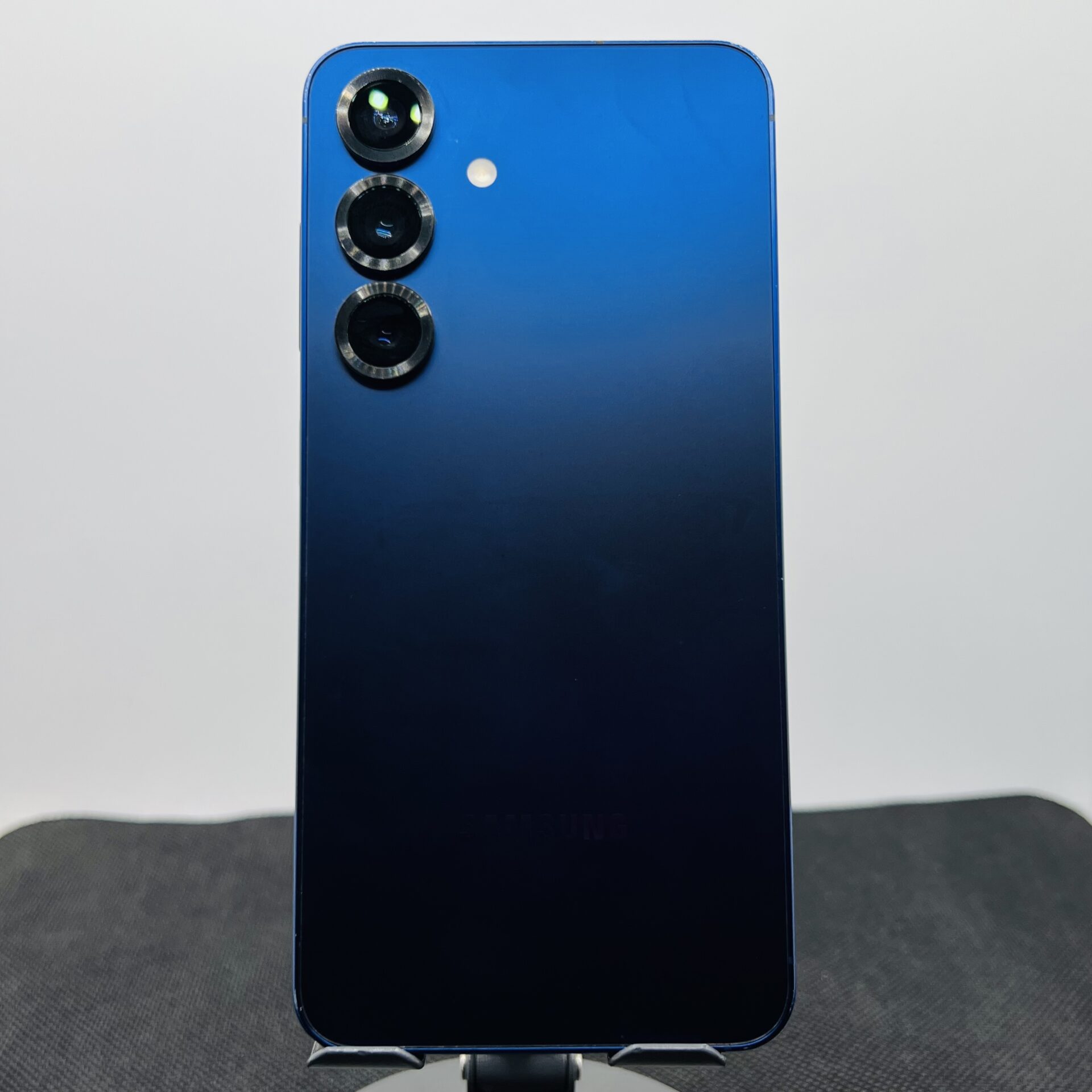 Samsung Galaxy S25 256GB Navy (Condition: Good) - Image 8