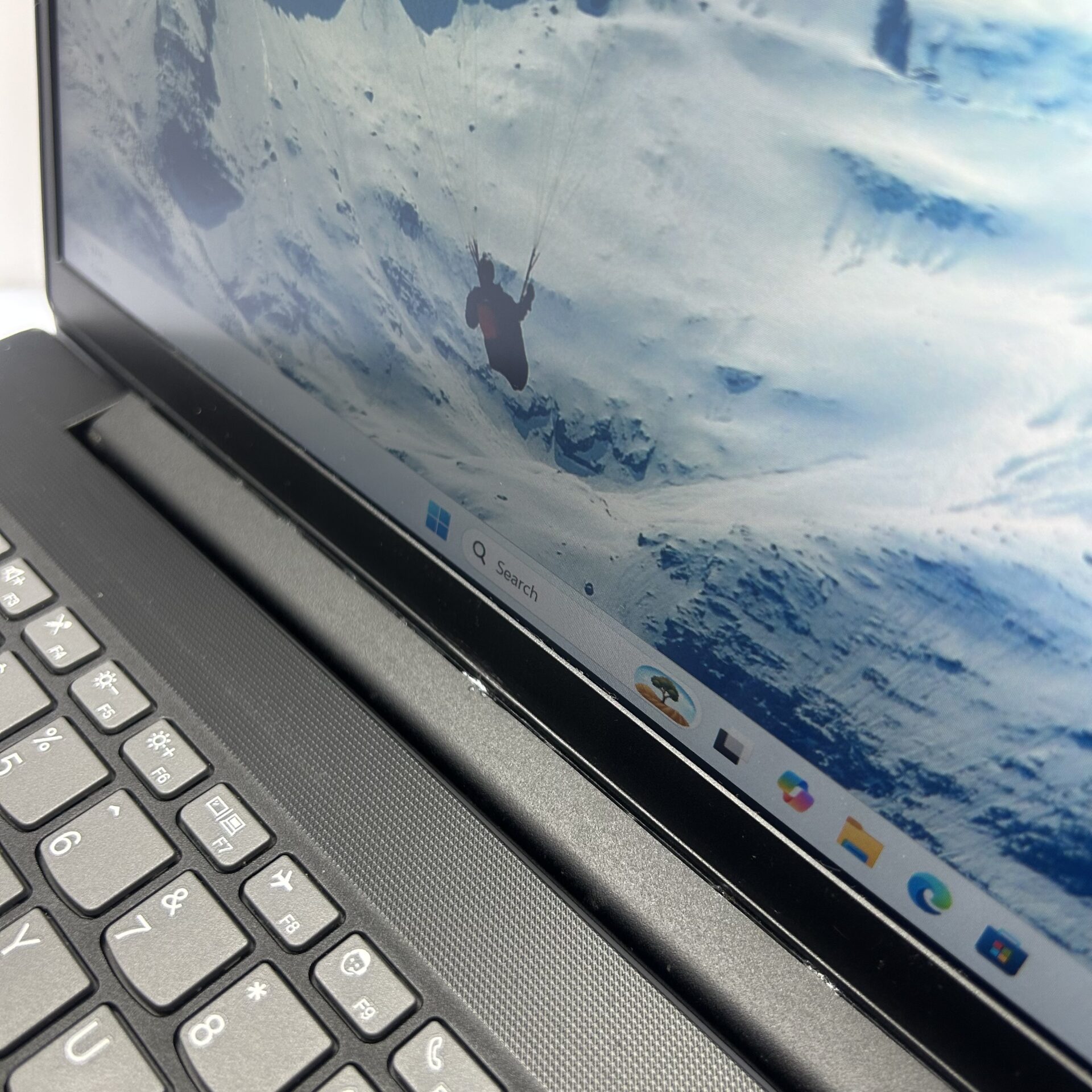 Lenovo V15 G2 ALC "Ryzen 5" 2.10GHz 12GB RAM DDR4 256GB NVMe SSD Black (Condition: Good) - Image 4