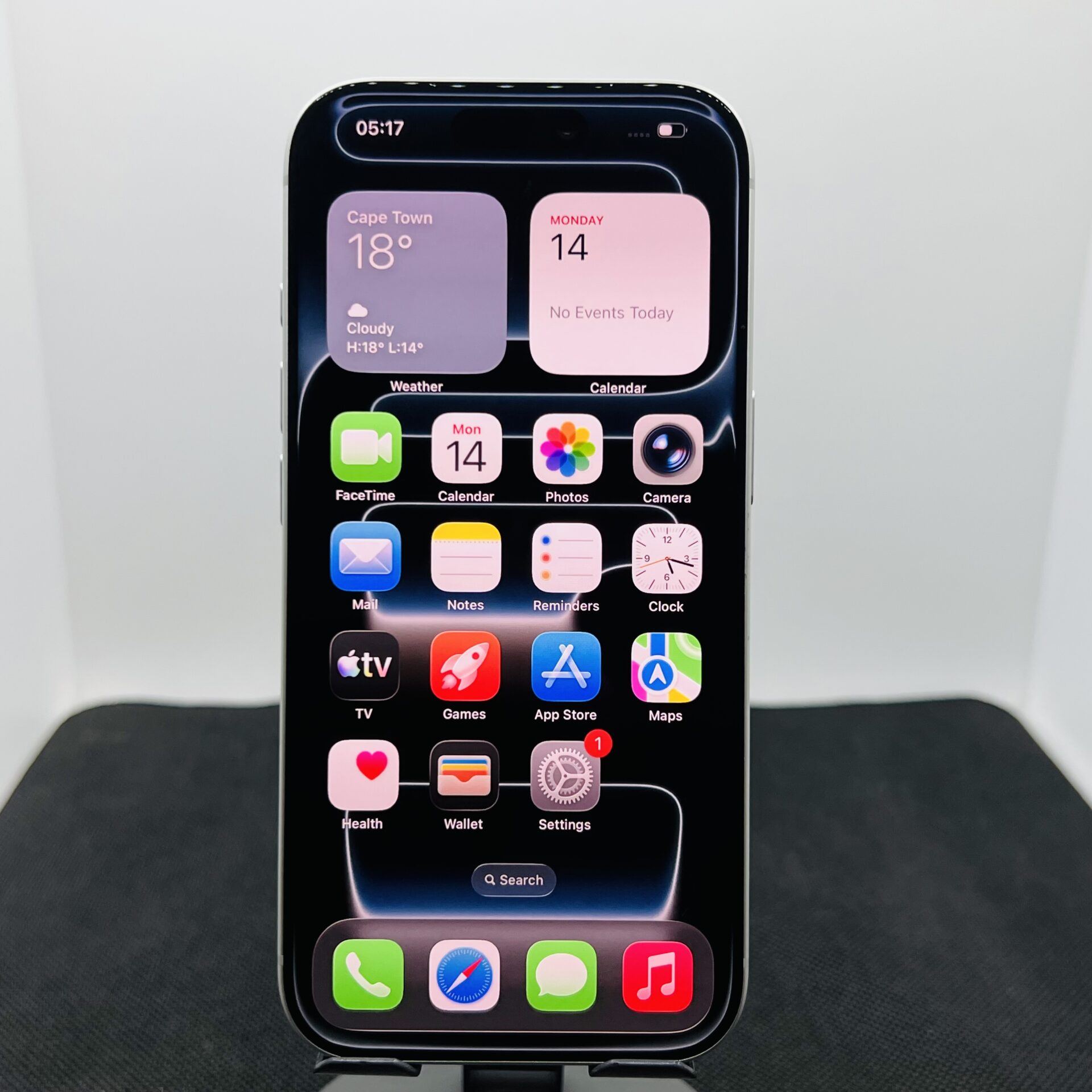 Apple iPhone 17 Pro 256GB Silver (Condition: Excellent) - Image 2