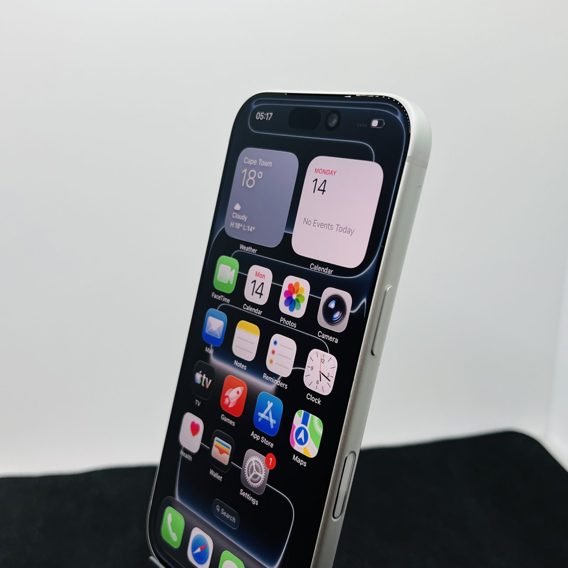 Apple iPhone 17 Pro 256GB Silver (Condition: Excellent) - Image 6