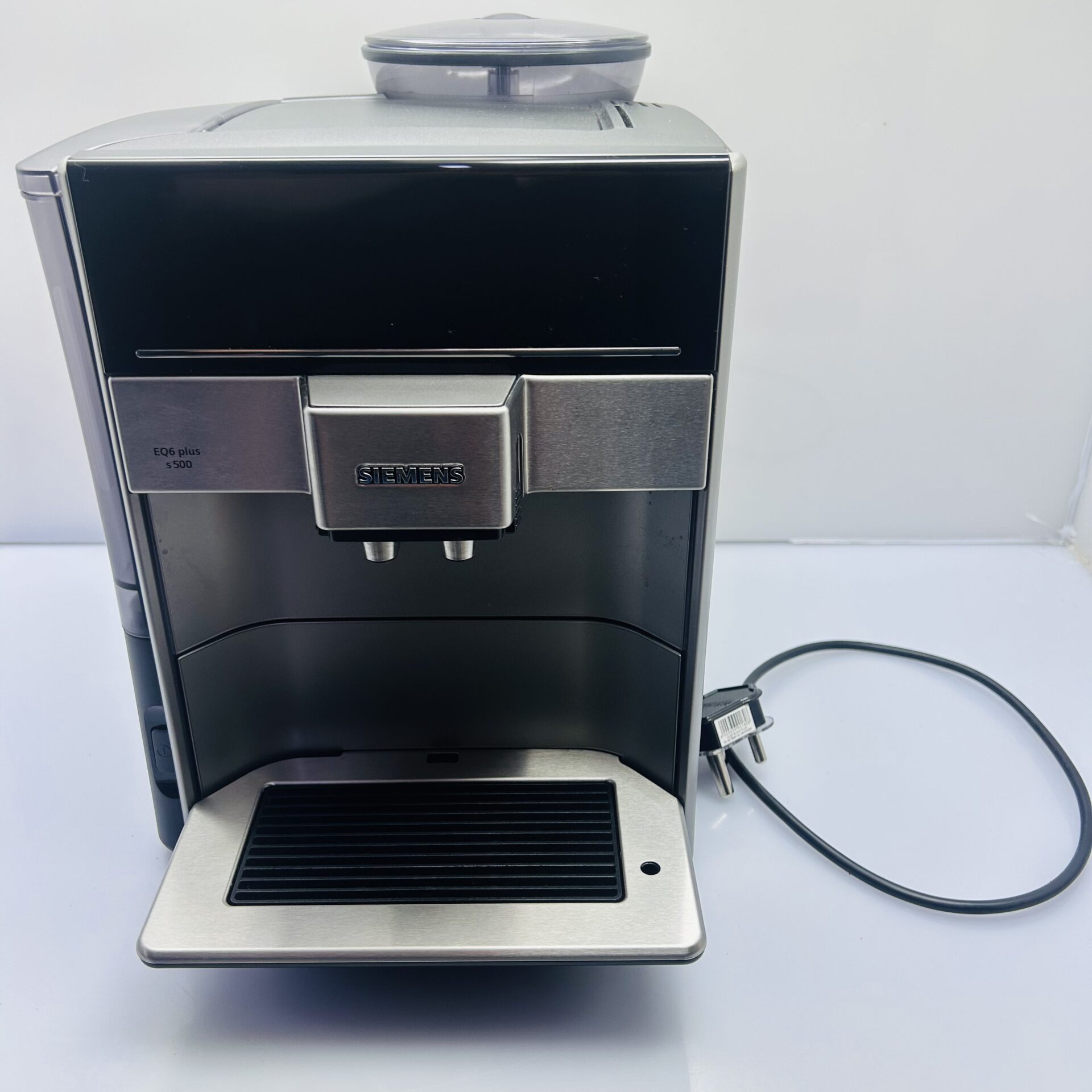 Siemens EQ6 Plus Fully Automatic Coffee Machine Haze Silver (Condition: Good) - Image 2