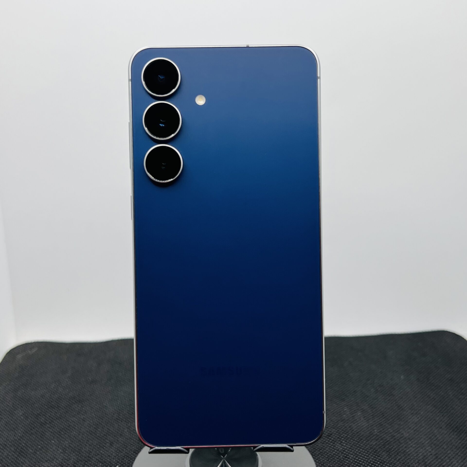 Samsung Galaxy S25 FE 256GB Navy (Condition: Good) - Image 8