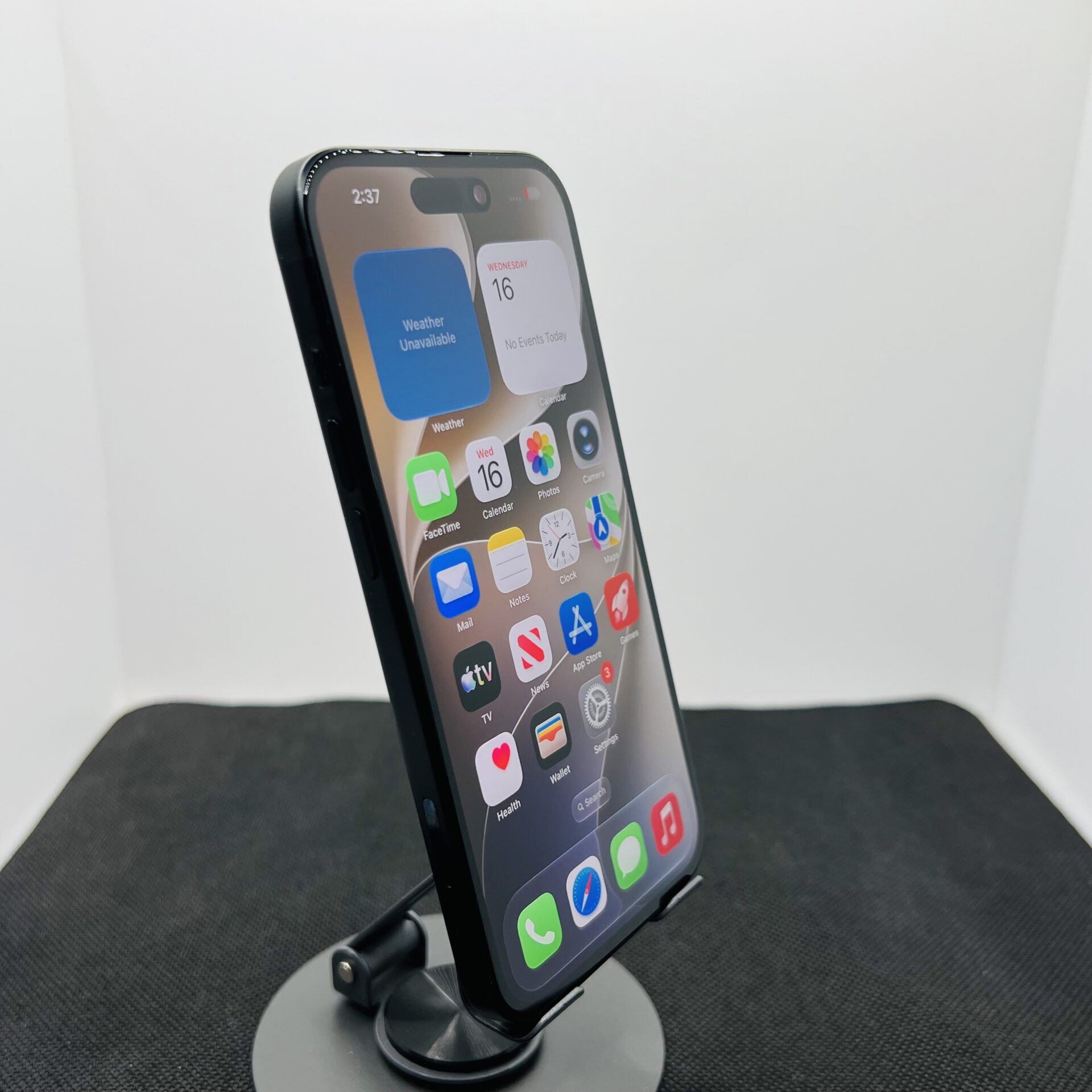 Apple iPhone 15 128GB Black (Condition: Good) - Image 3