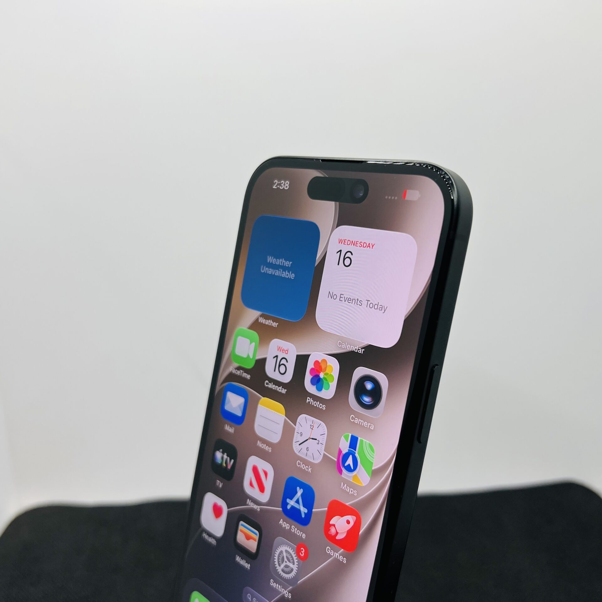 Apple iPhone 15 128GB Black (Condition: Good) - Image 6