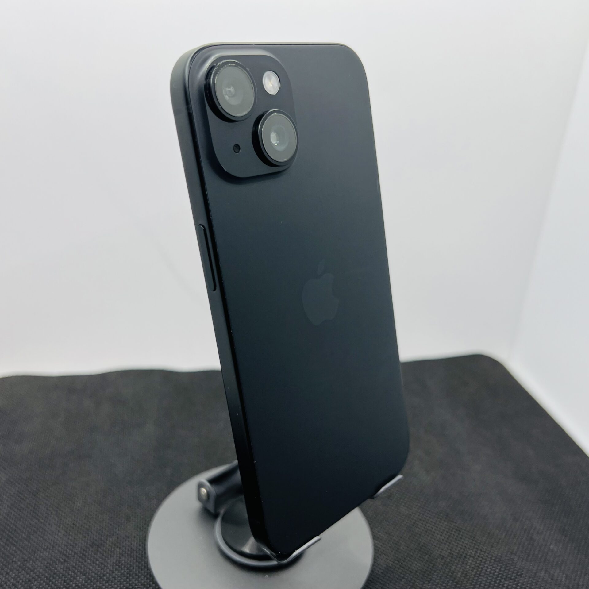Apple iPhone 15 128GB Black (Condition: Good) - Image 9