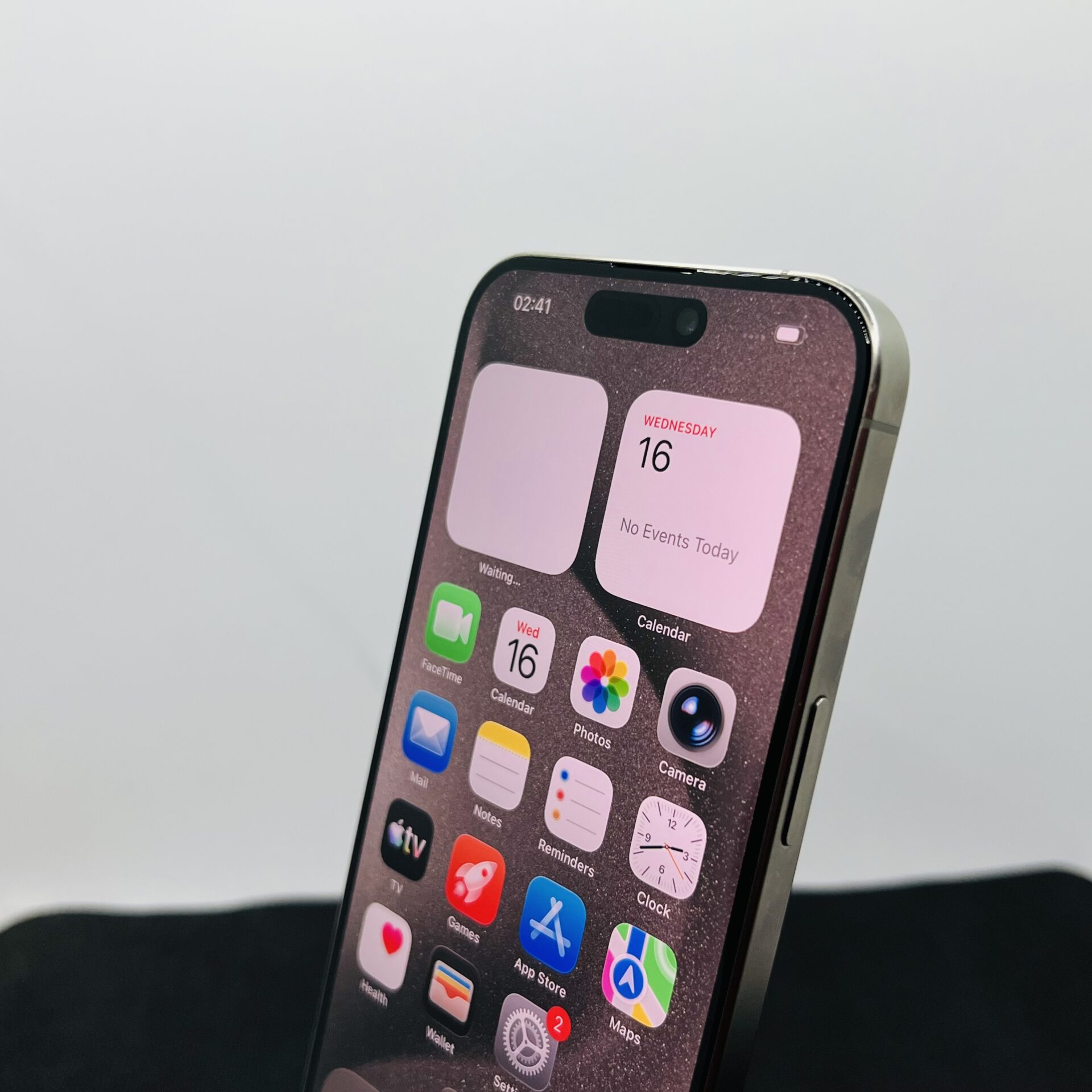 Apple iPhone 15 Pro 256GB Natural Titanium (Condition: Good) - Image 4