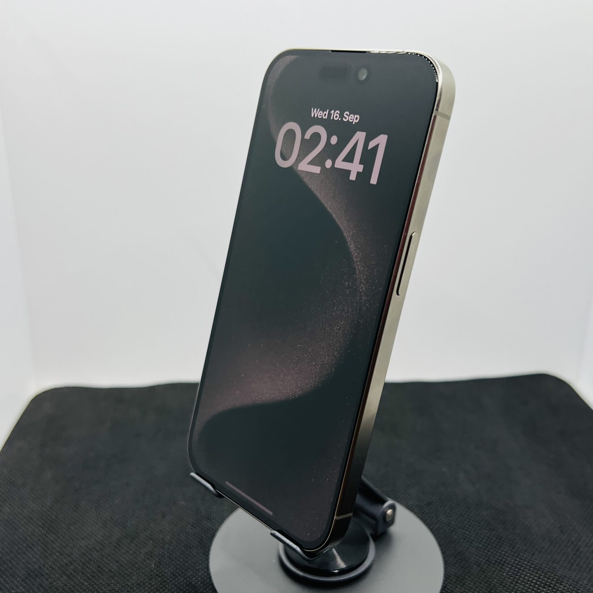 Apple iPhone 15 Pro 256GB Natural Titanium (Condition: Good) - Image 7