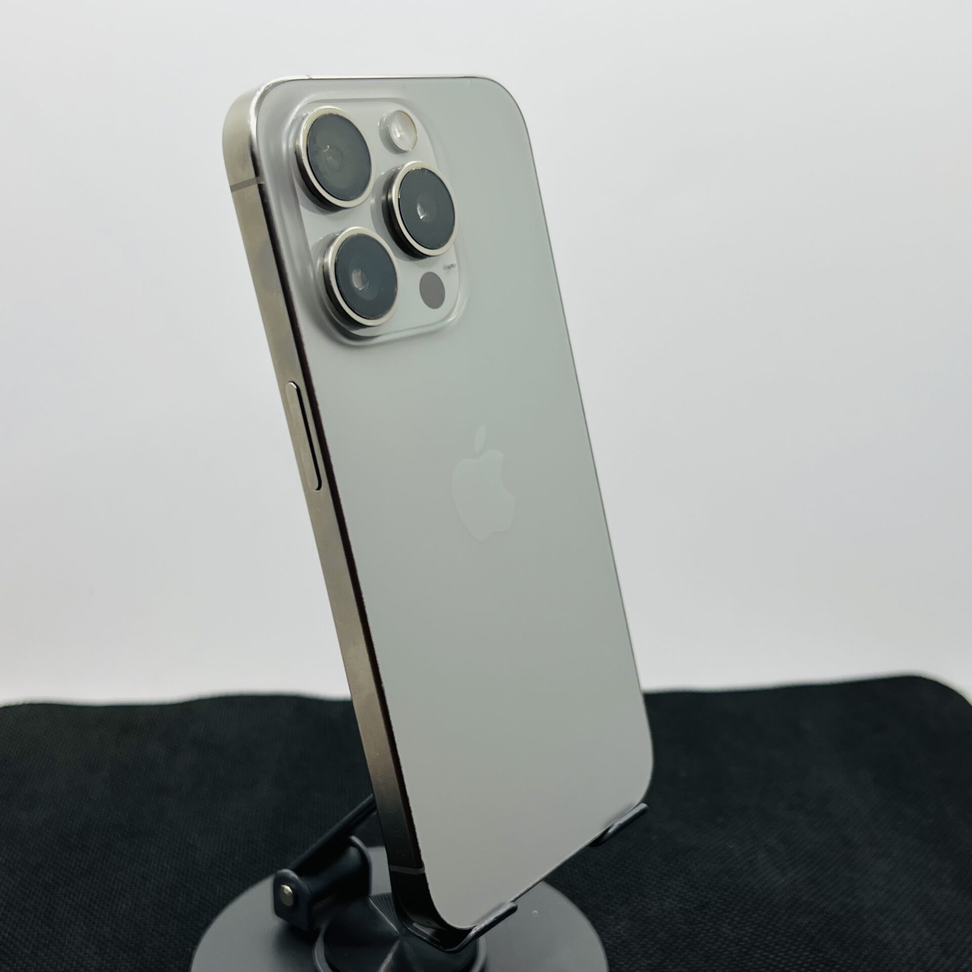 Apple iPhone 15 Pro 256GB Natural Titanium (Condition: Good) - Image 9