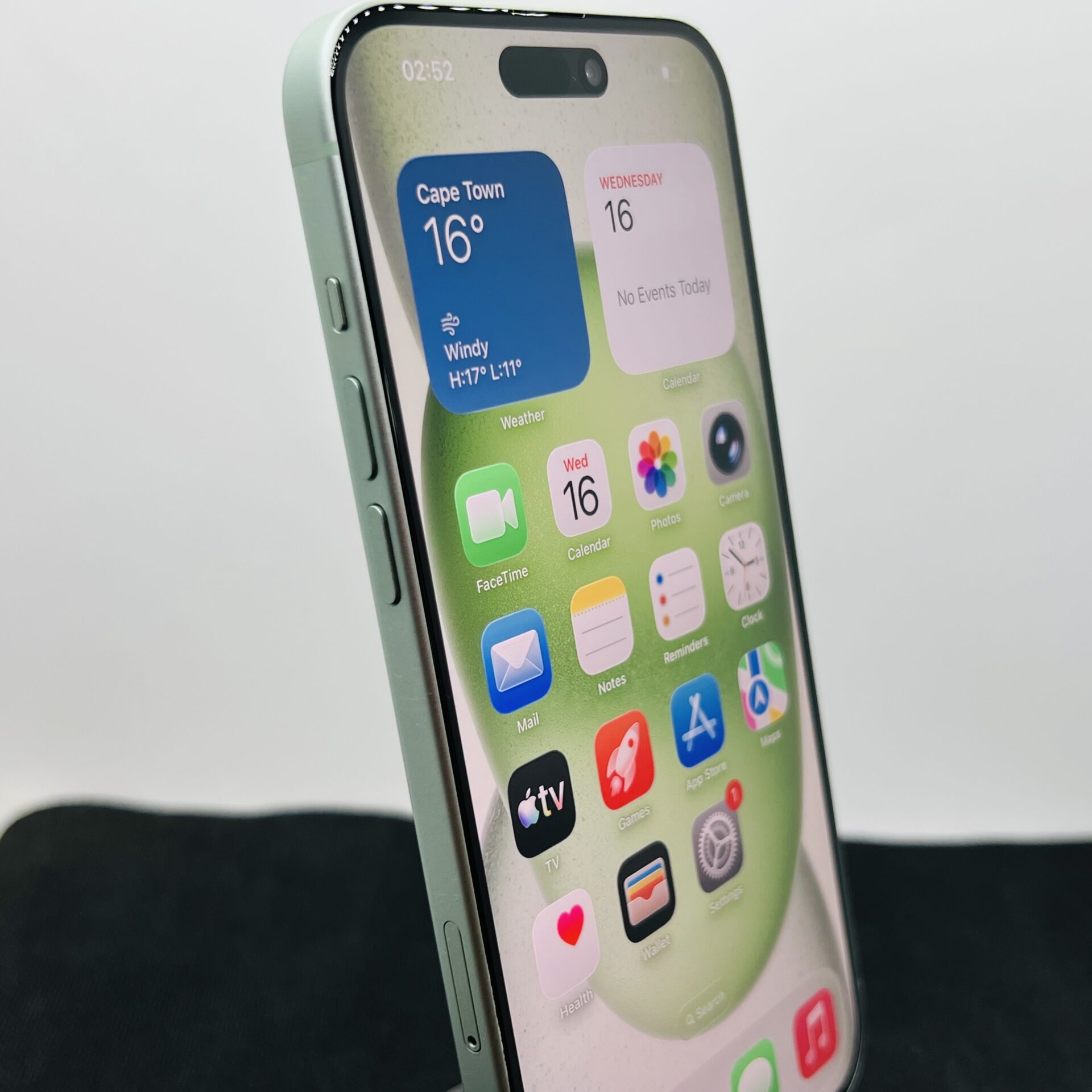 Apple iPhone 15 Plus 128GB Green (Condition: Good) - Image 4