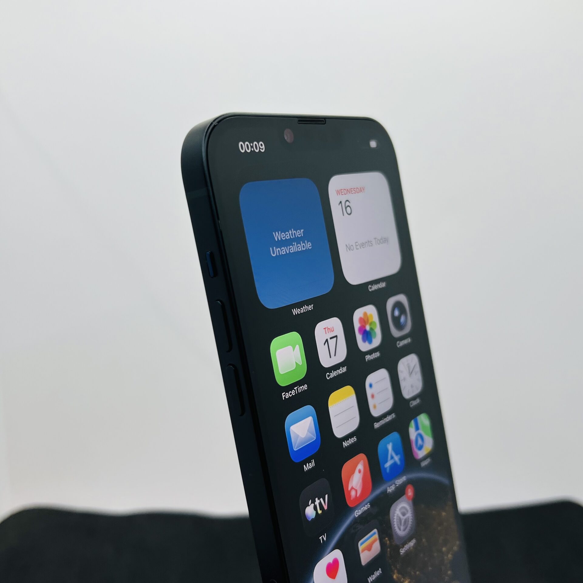 Apple iPhone 14 Plus 128GB Midnight (Condition: Good) - Image 4