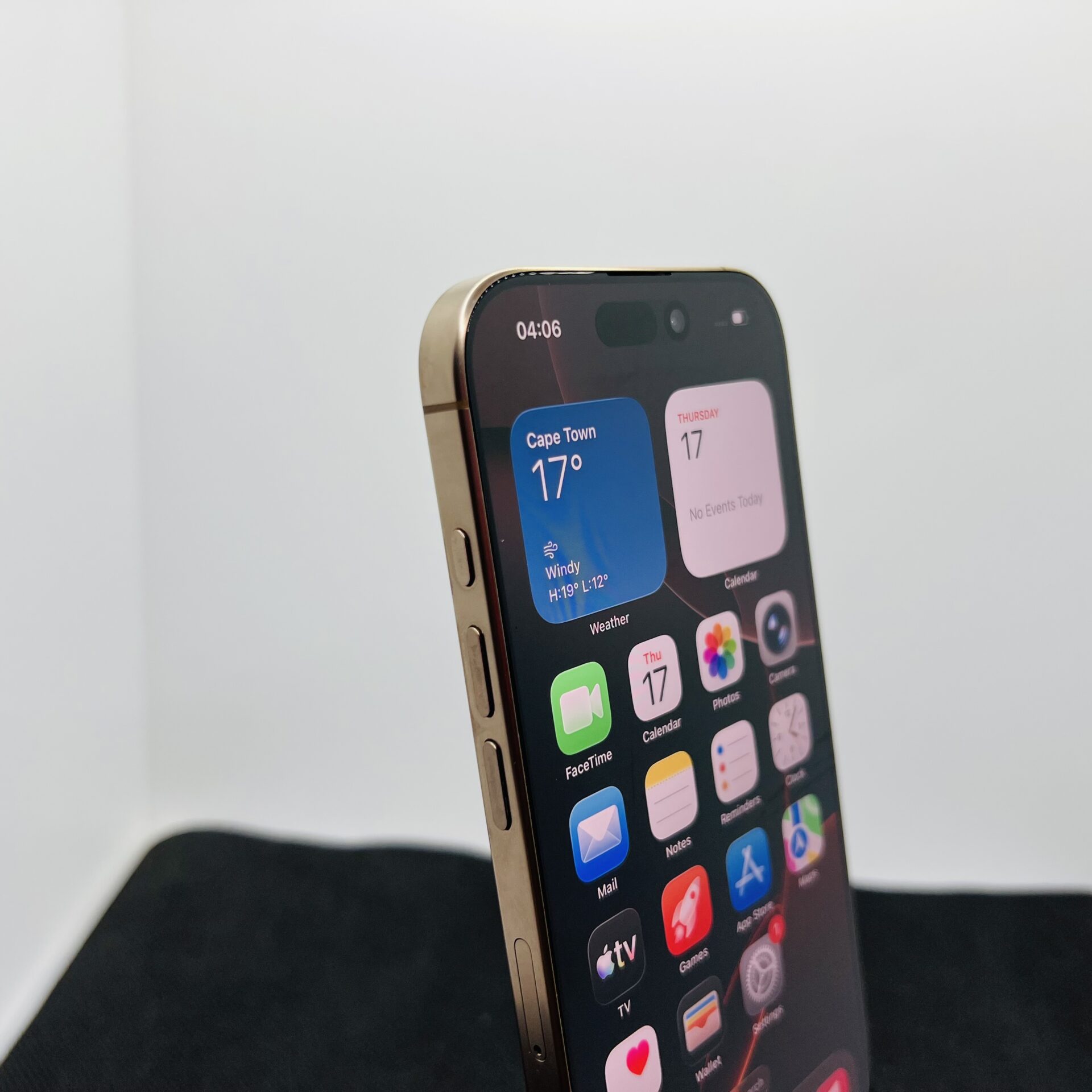 Apple iPhone 16 Pro 256GB Desert Titanium (Condition: Good) - Image 4