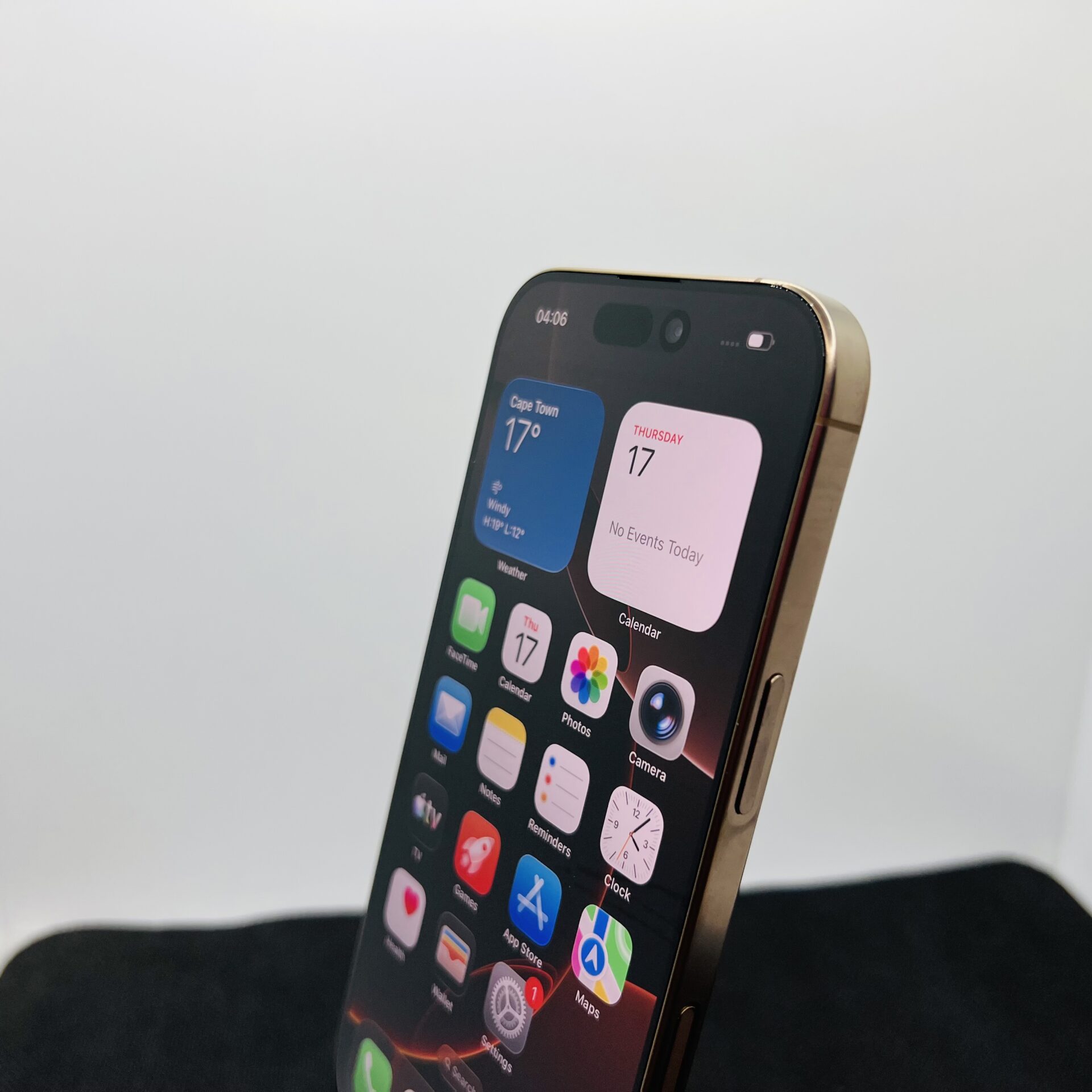 Apple iPhone 16 Pro 256GB Desert Titanium (Condition: Good) - Image 6