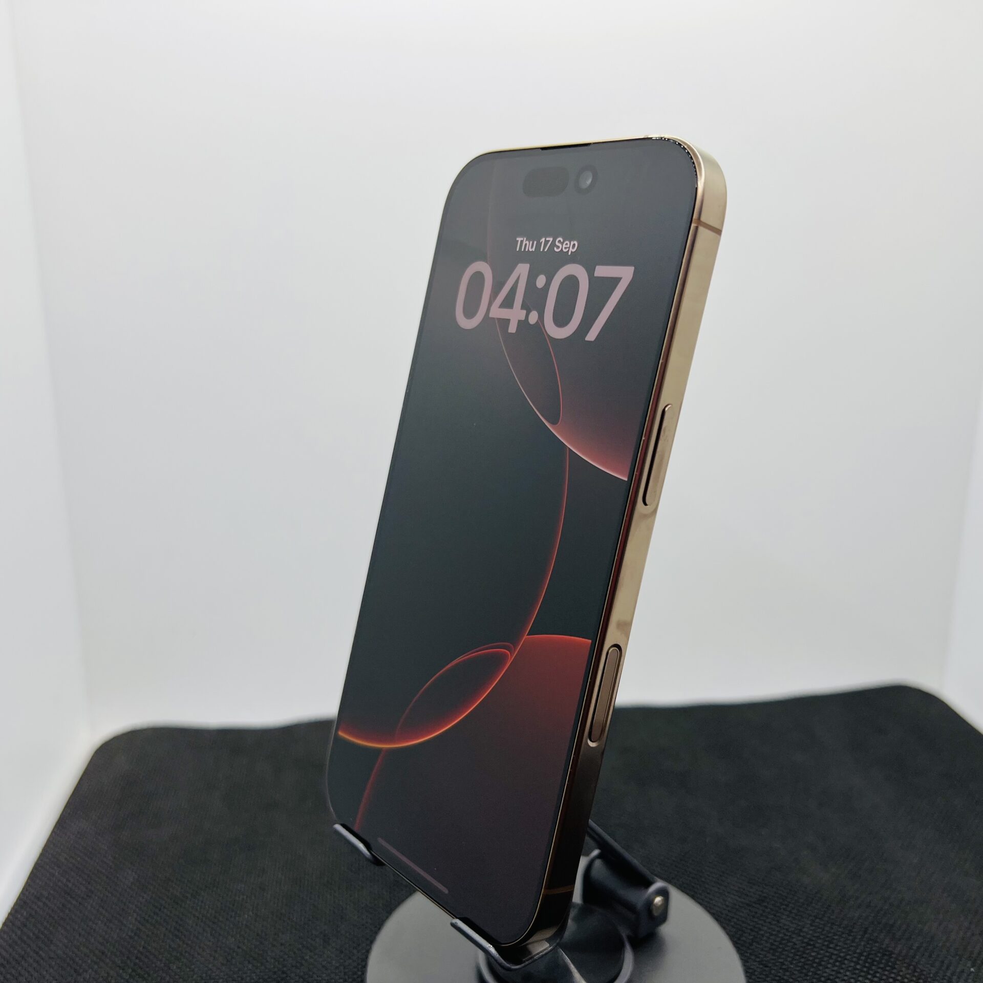 Apple iPhone 16 Pro 256GB Desert Titanium (Condition: Good) - Image 7