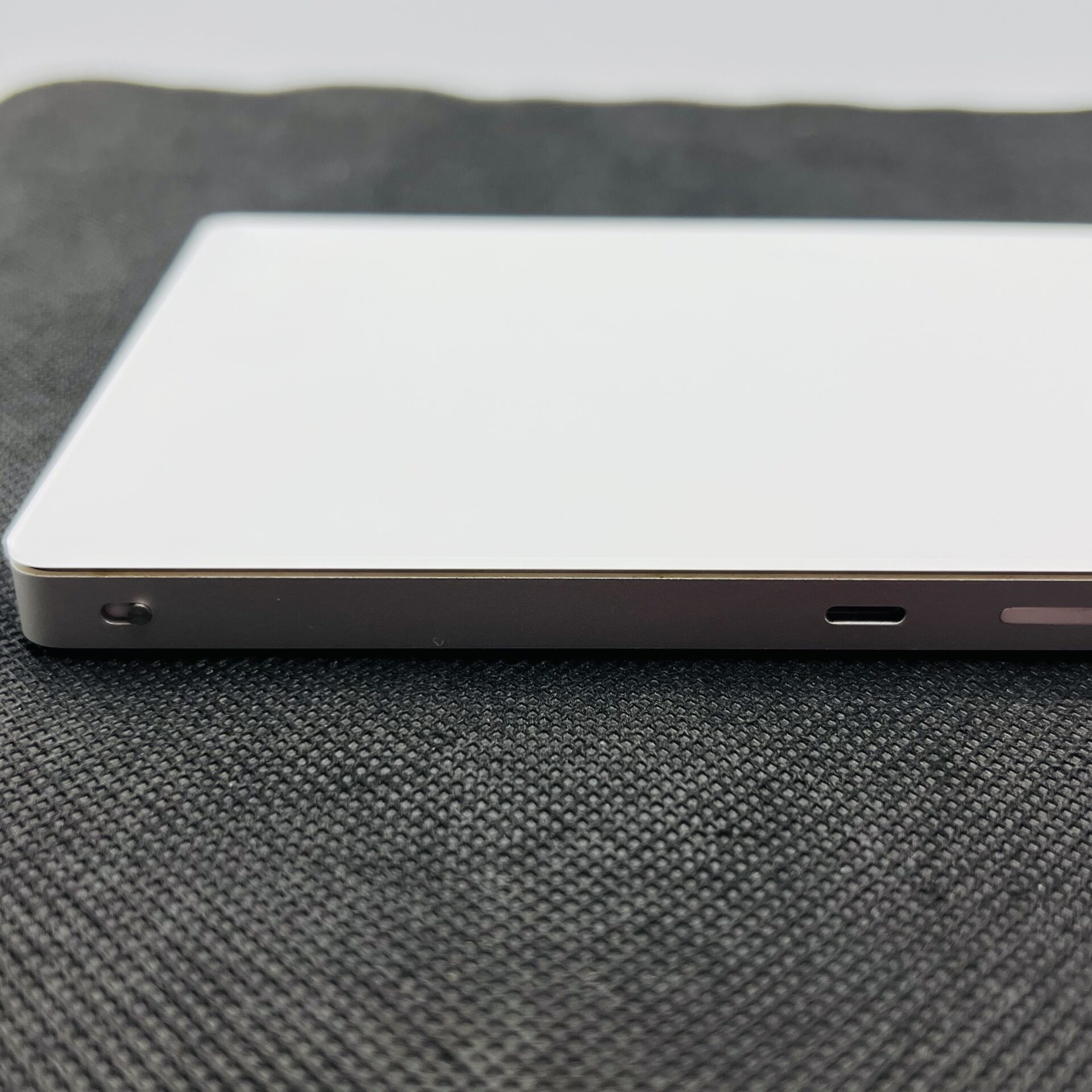 Apple Magic Trackpad 2 White (Condition: Good) - Image 6