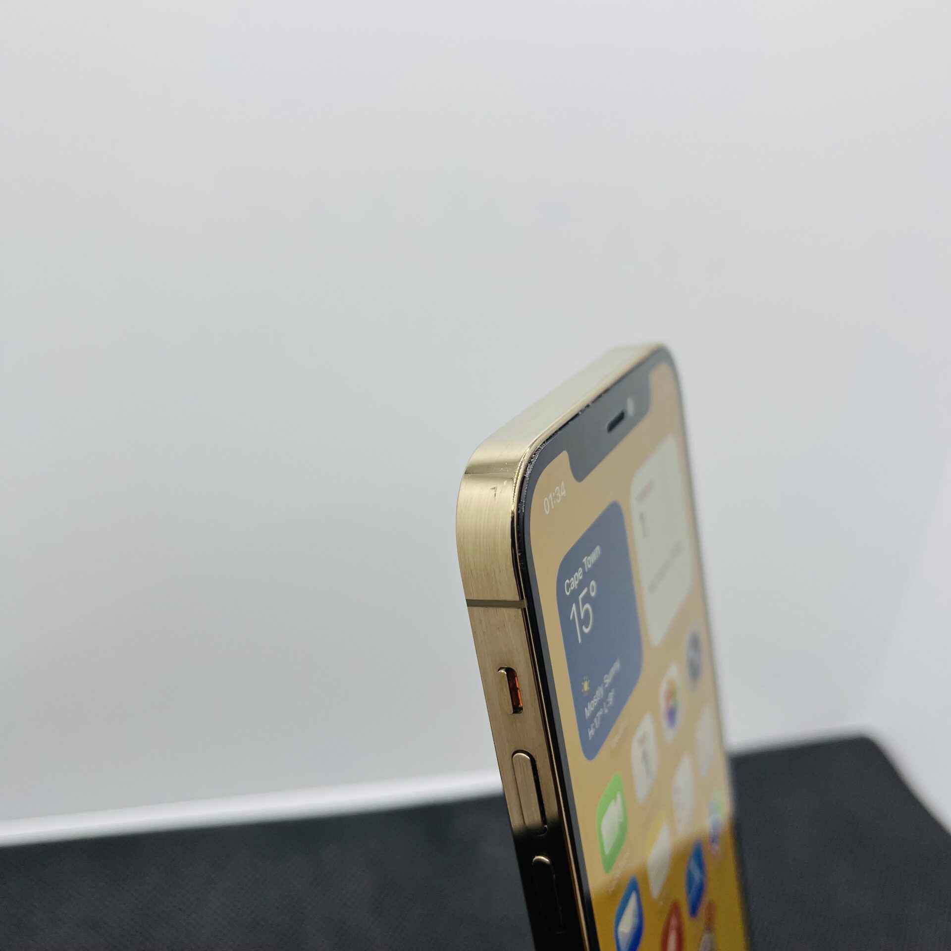 Apple iPhone 12 Pro 256GB Gold (Condition: Good) - Image 6