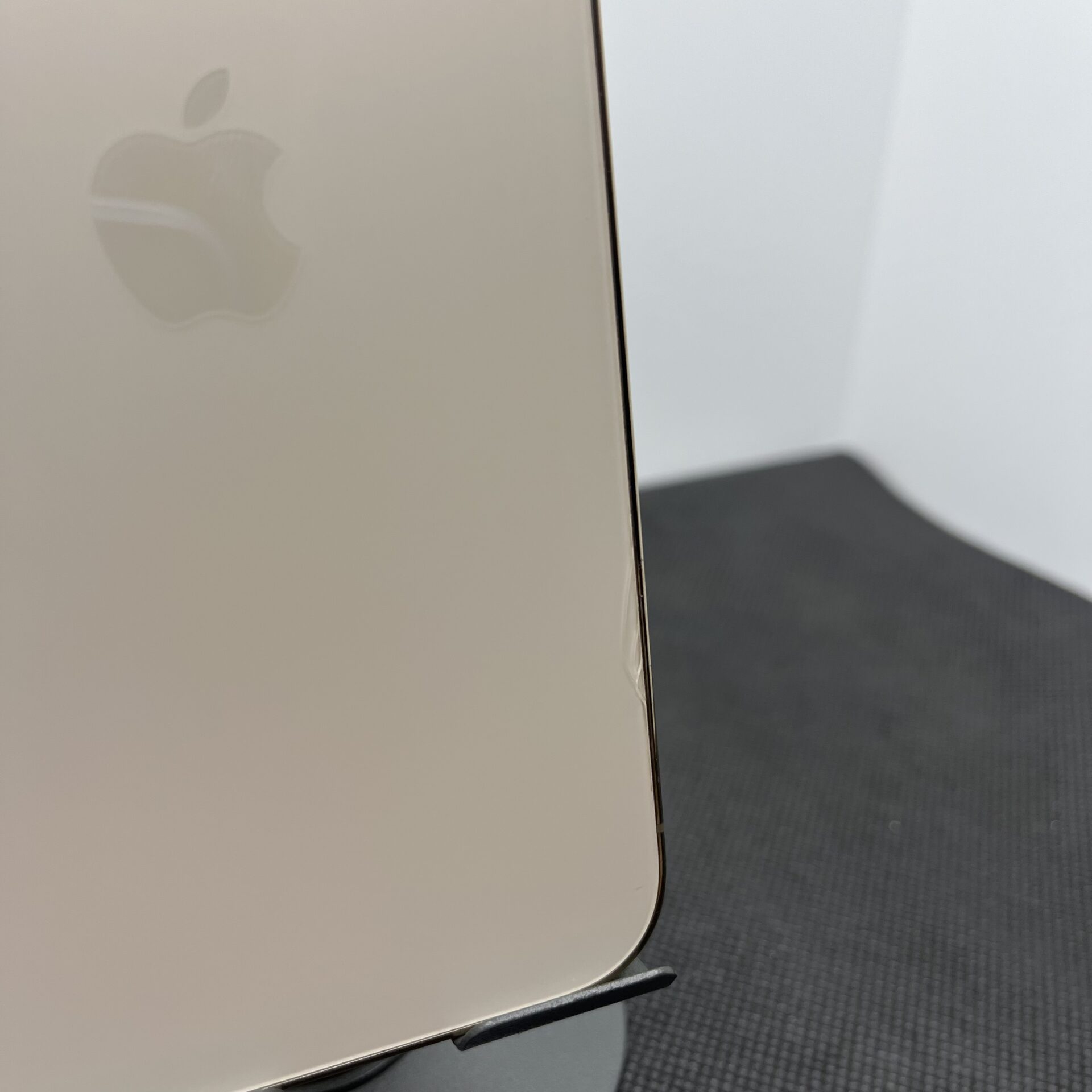 Apple iPhone 12 Pro 256GB Gold (Condition: Good) - Image 8