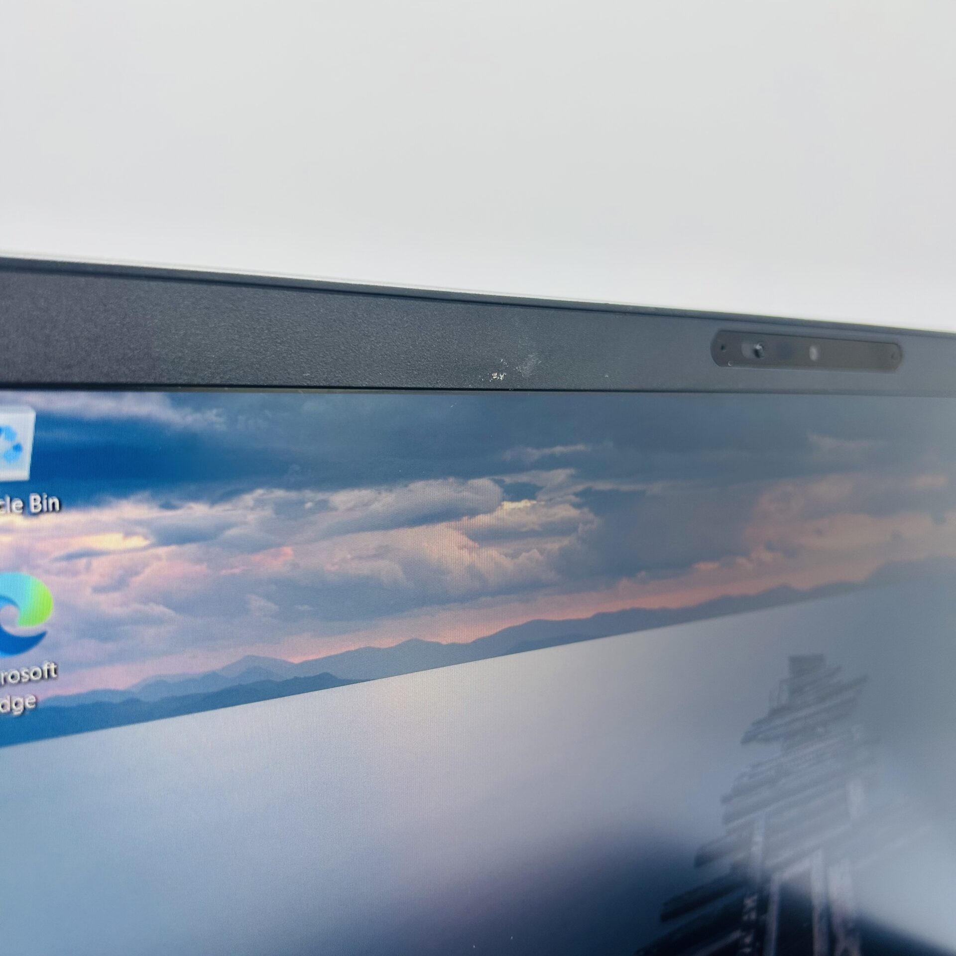 Dell Latitude 5500 "Core i7" 1.90GHz 16GB RAM 512GB SSD Black (Condition: Good) - Image 5