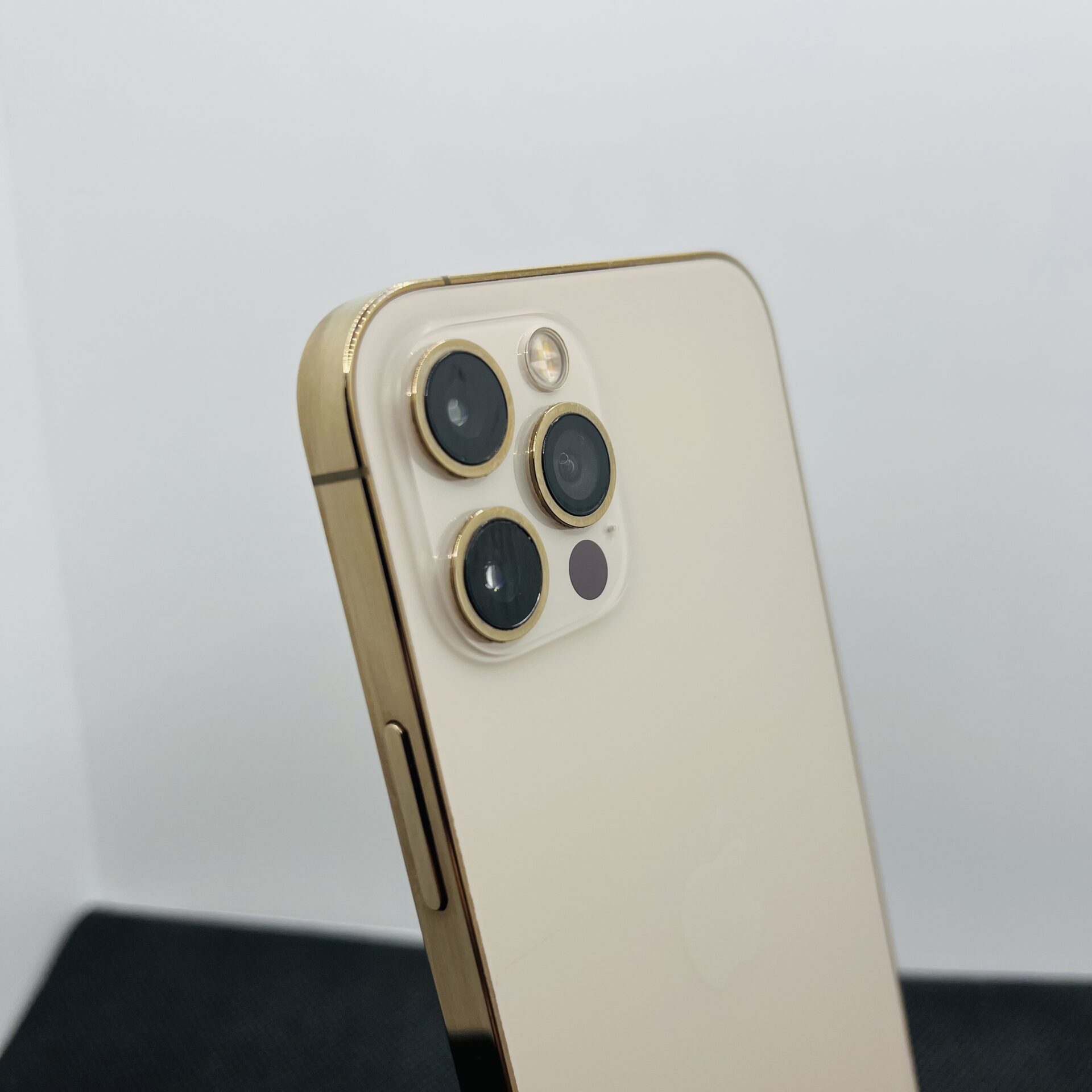 Apple iPhone 12 Pro 256GB Gold (Condition: Good) - Image 11
