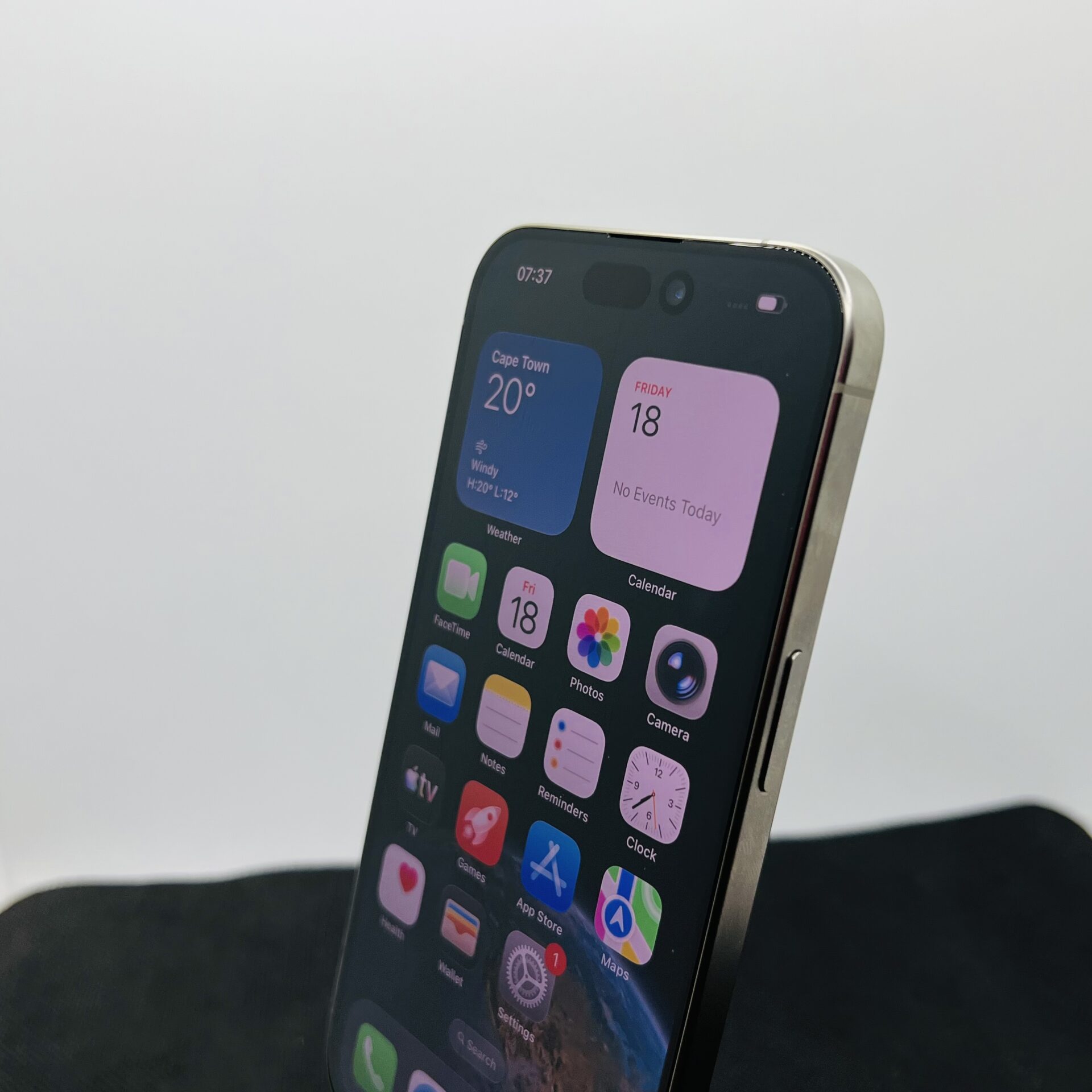 Apple iPhone 15 Pro 256GB Natural Titanium (Condition: Good) - Image 6