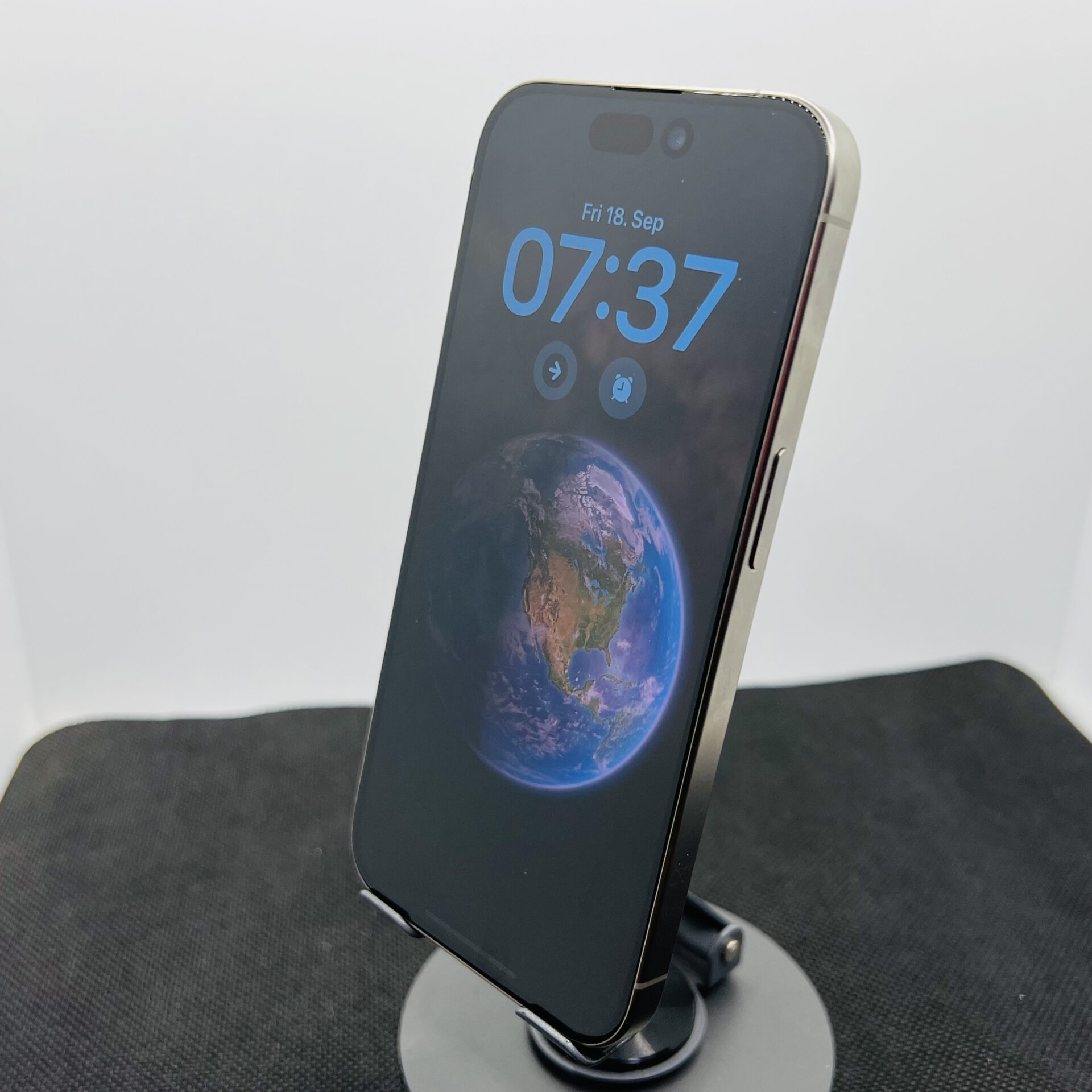 Apple iPhone 15 Pro 256GB Natural Titanium (Condition: Good) - Image 7