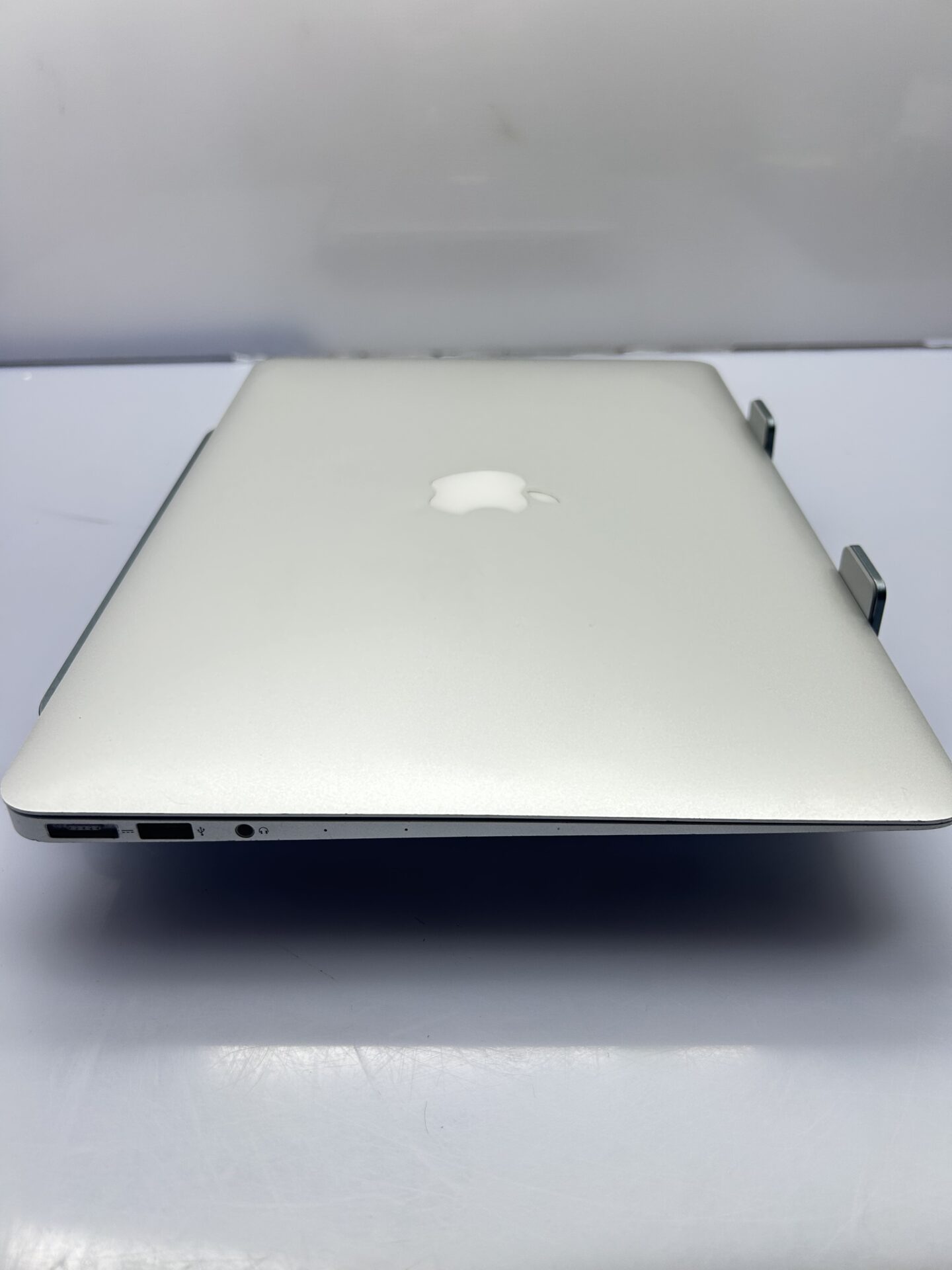 Apple MacBook Air 13-inch "Core i5" 1.8GHz (2017) 8GB RAM 128GB SSD Silver (Condition: Good) - Image 6