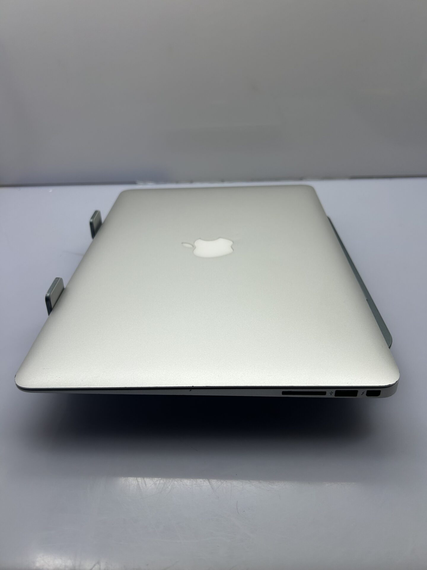 Apple MacBook Air 13-inch "Core i5" 1.8GHz (2017) 8GB RAM 128GB SSD Silver (Condition: Good) - Image 8