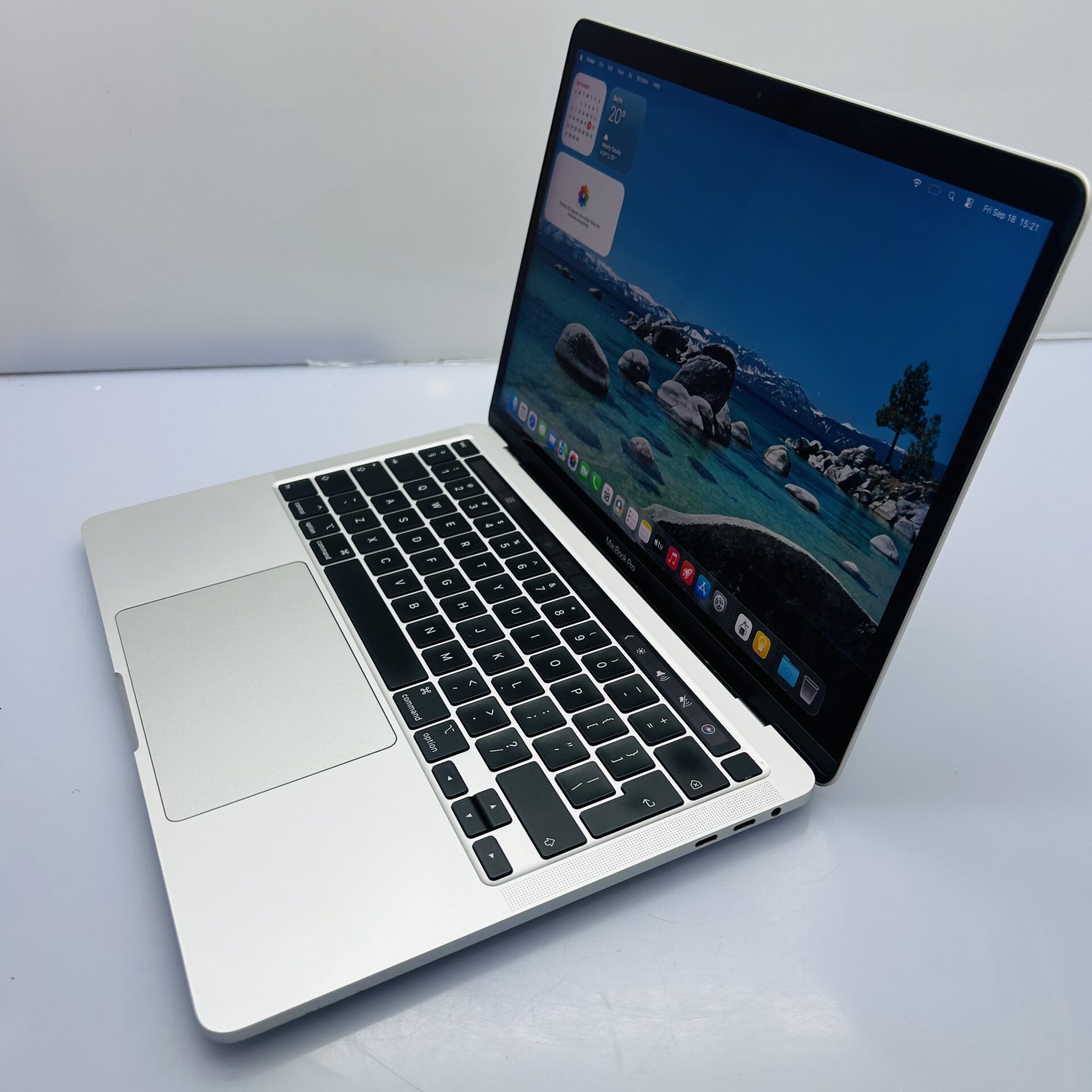 Apple MacBook Pro 13-inch "Core i5" 2.0GHz (2020/Touchbar) 16GB RAM 1TB SSD Silver (Condition: Good) - Image 3