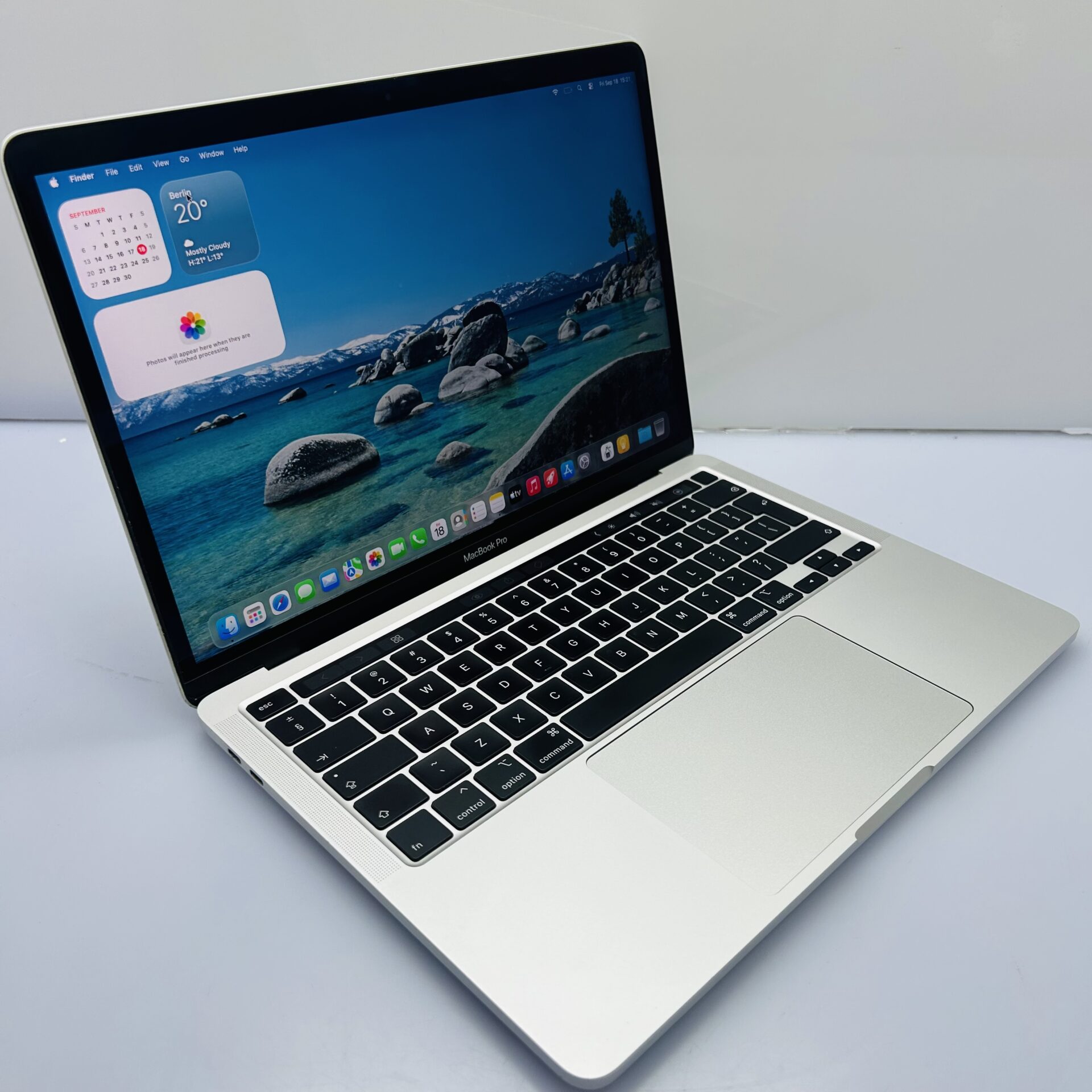 Apple MacBook Pro 13-inch "Core i5" 2.0GHz (2020/Touchbar) 16GB RAM 1TB SSD Silver (Condition: Good) - Image 4