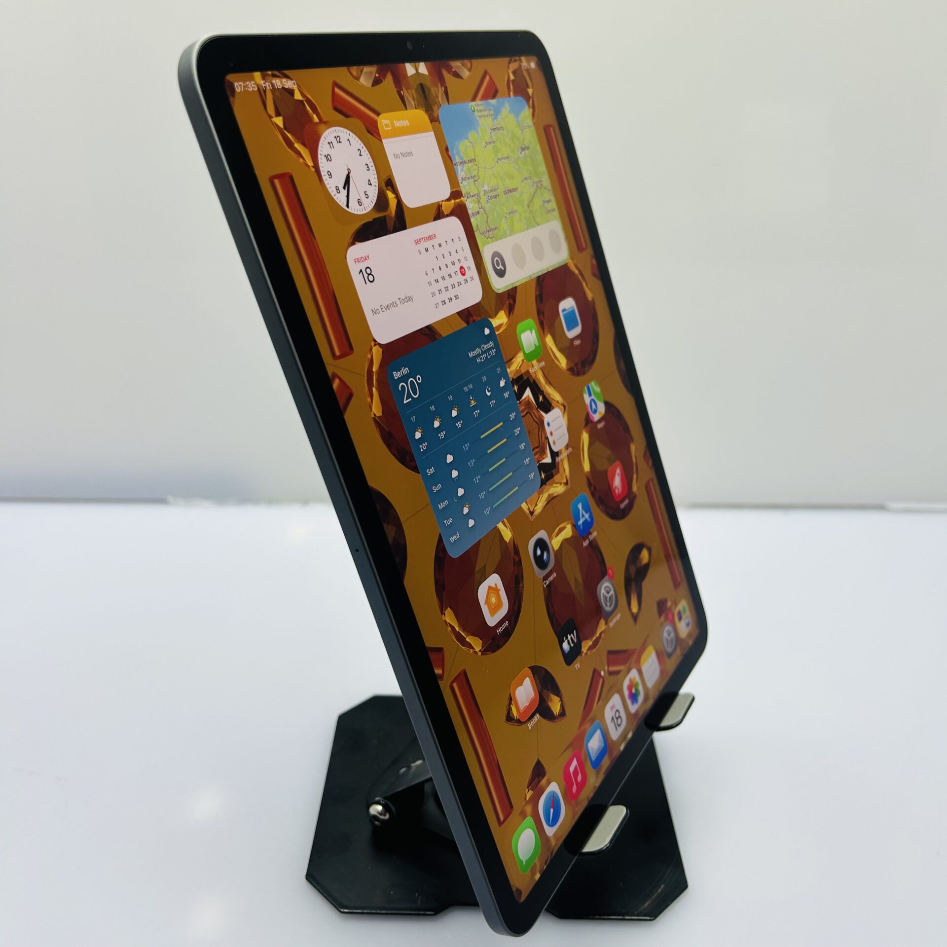 Apple iPad Pro 11-inch 2nd Gen (WiFi Only) 256GB Space Gray (Condition: Excellent) - Image 4