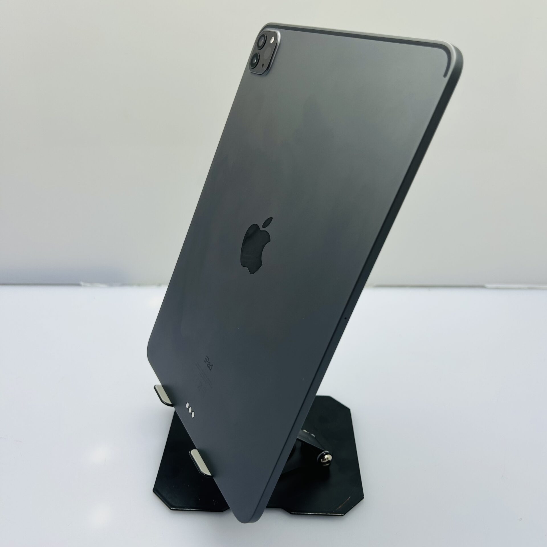Apple iPad Pro 11-inch 2nd Gen (WiFi Only) 256GB Space Gray (Condition: Excellent) - Image 6