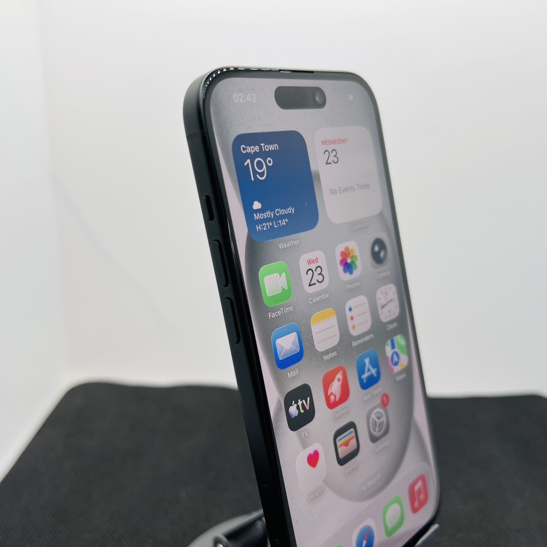 Apple iPhone 15 128GB Black (Condition: Excellent) - Image 4