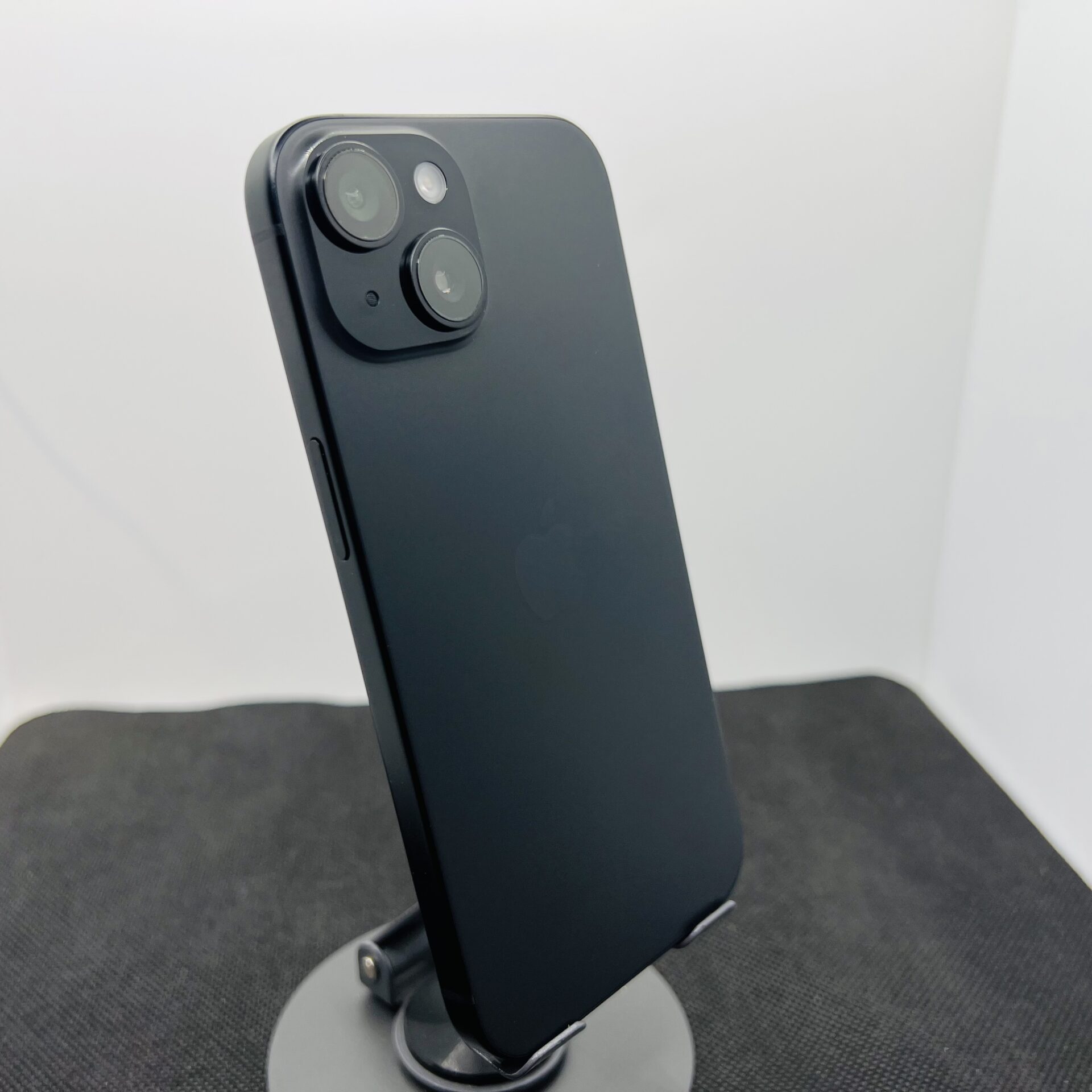Apple iPhone 15 128GB Black (Condition: Excellent) - Image 9