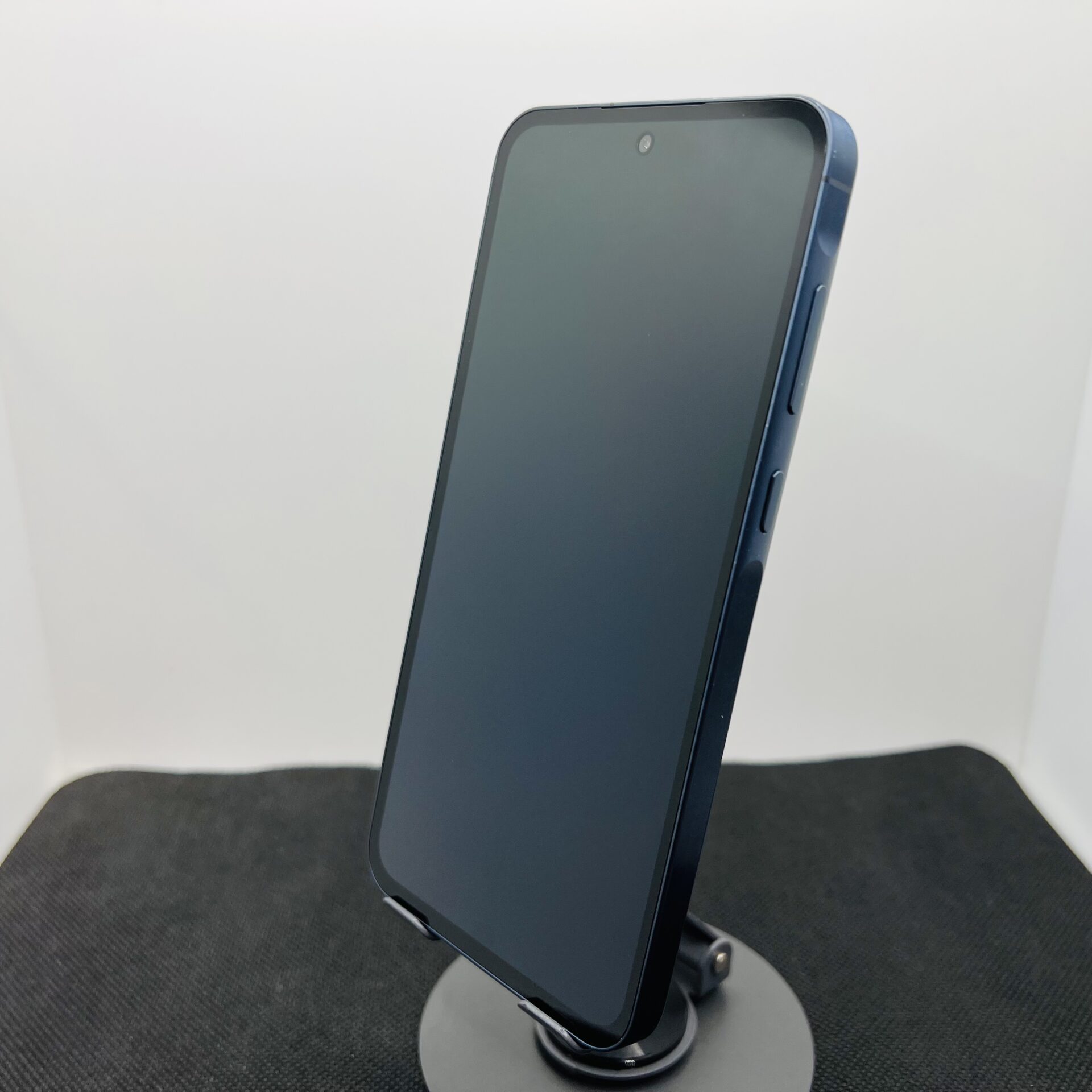 Samsung Galaxy A55 256GB Awesome Navy (Condition: Good) - Image 6