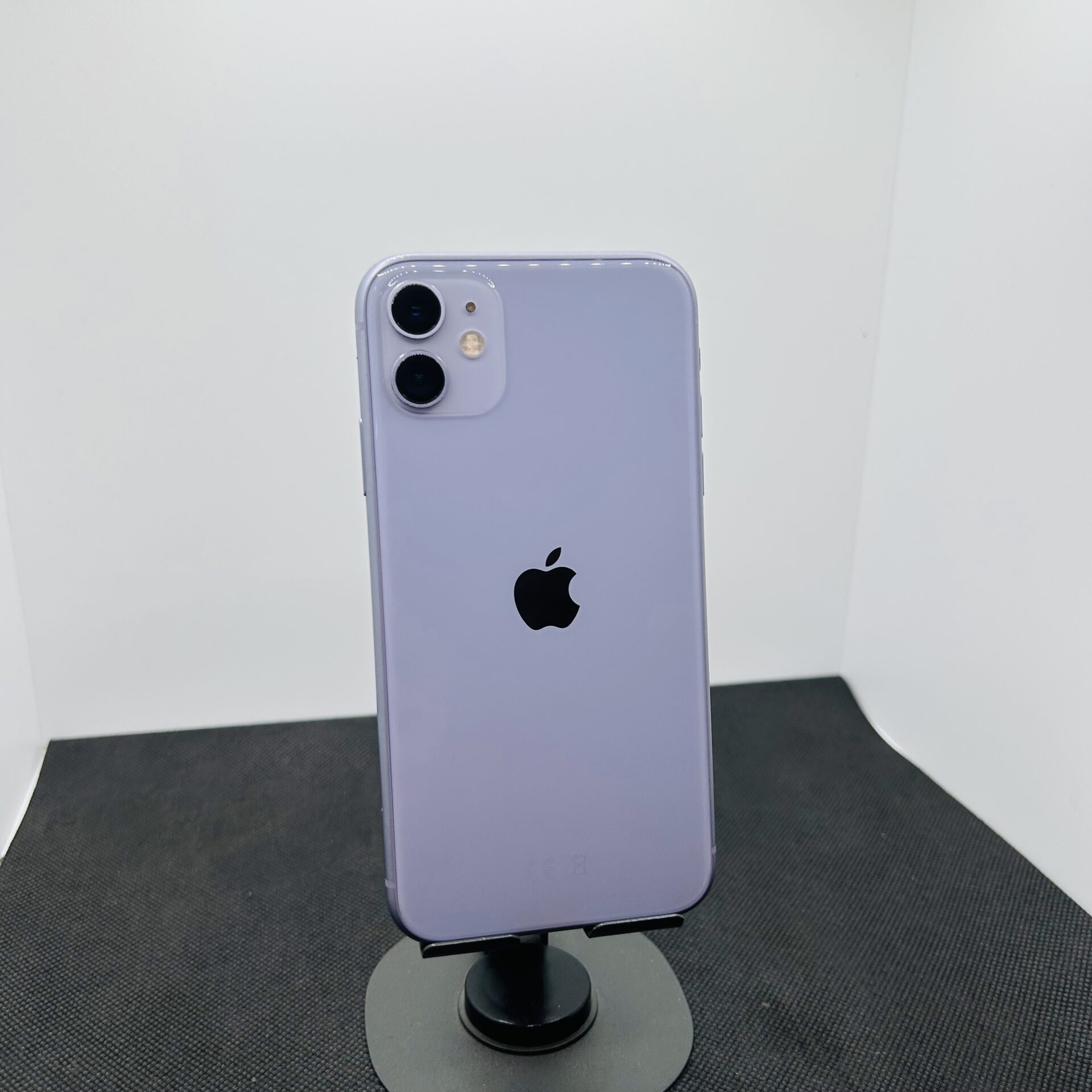 Apple iPhone 11 256GB Purple (Condition: Good) - Image 6