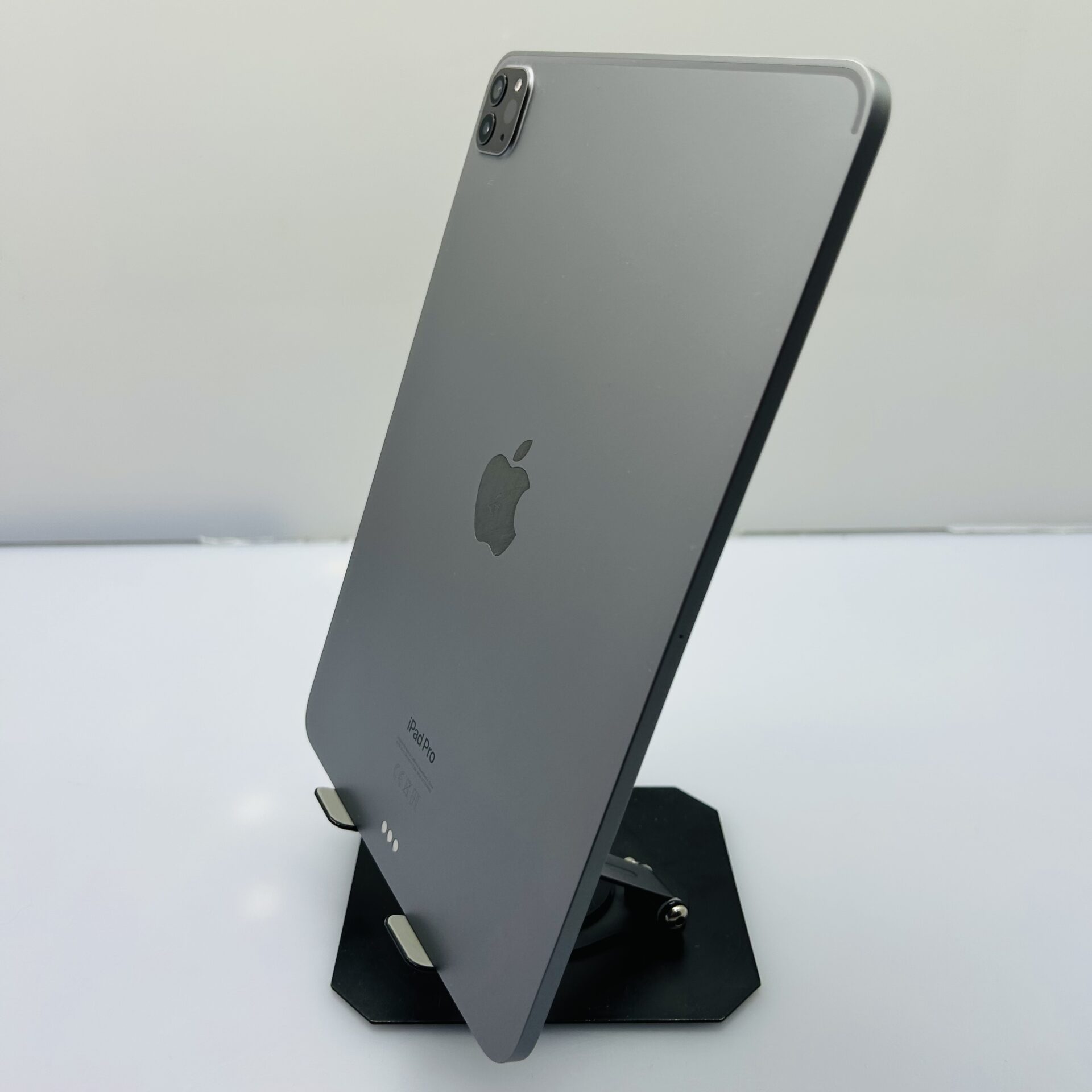 Apple iPad Pro 11" 4th Gen (WiFi Only) 256GB Space Gray (Condition: Good) - Image 6