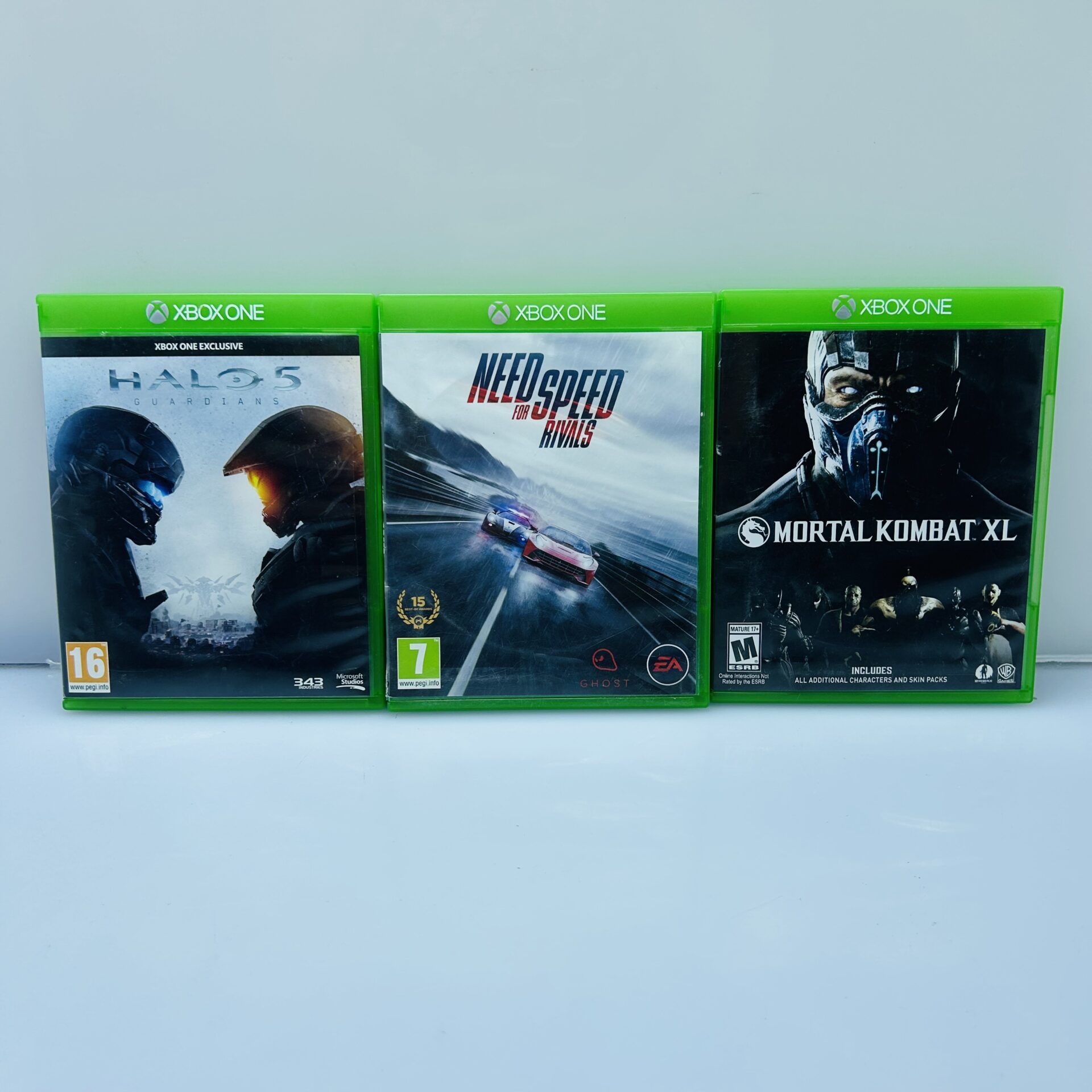 Microsoft Xbox One S 1TB White + 1 Power cable + HDMI cable + 1x Xbox controller + 3x Xbox One Games (Condition: Good) - Image 10