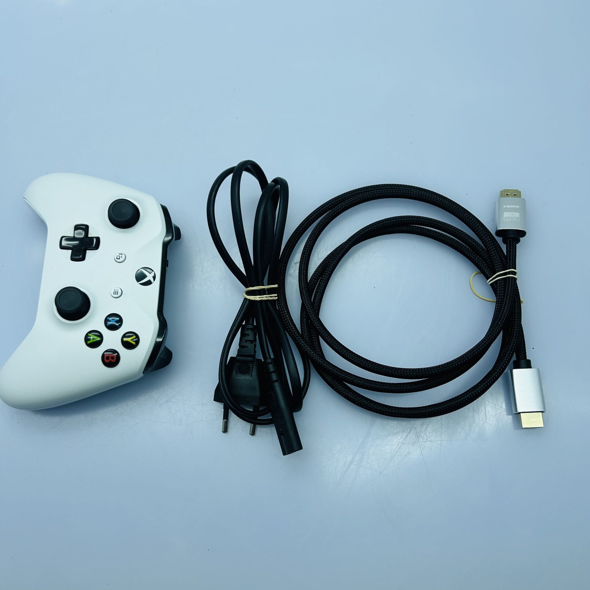 Microsoft Xbox One S 1TB White + 1 Power cable + HDMI cable + 1x Xbox controller + 3x Xbox One Games (Condition: Good) - Image 11