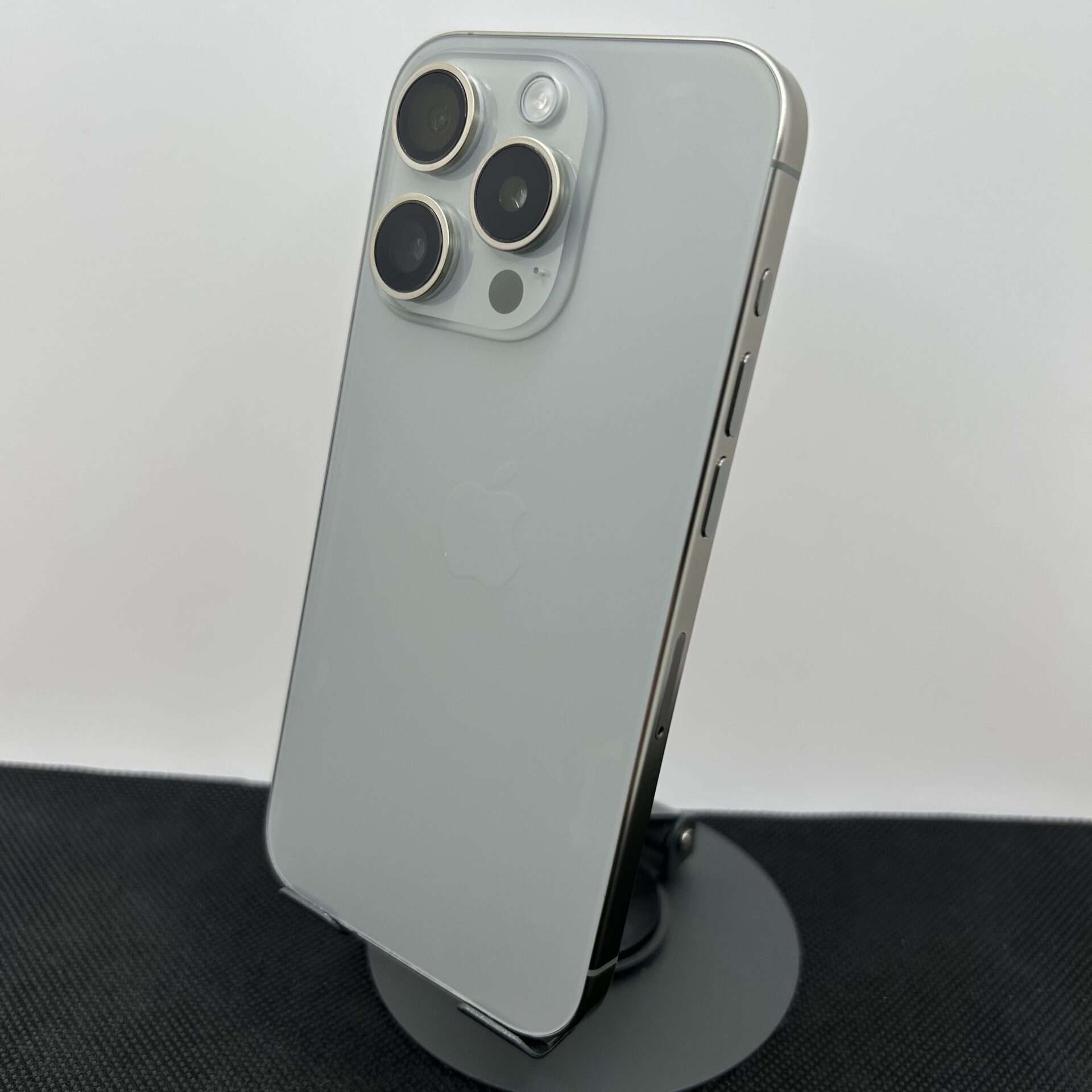 Apple iPhone 15 Pro 256GB Natural Titanium (Condition: Good) - Image 9