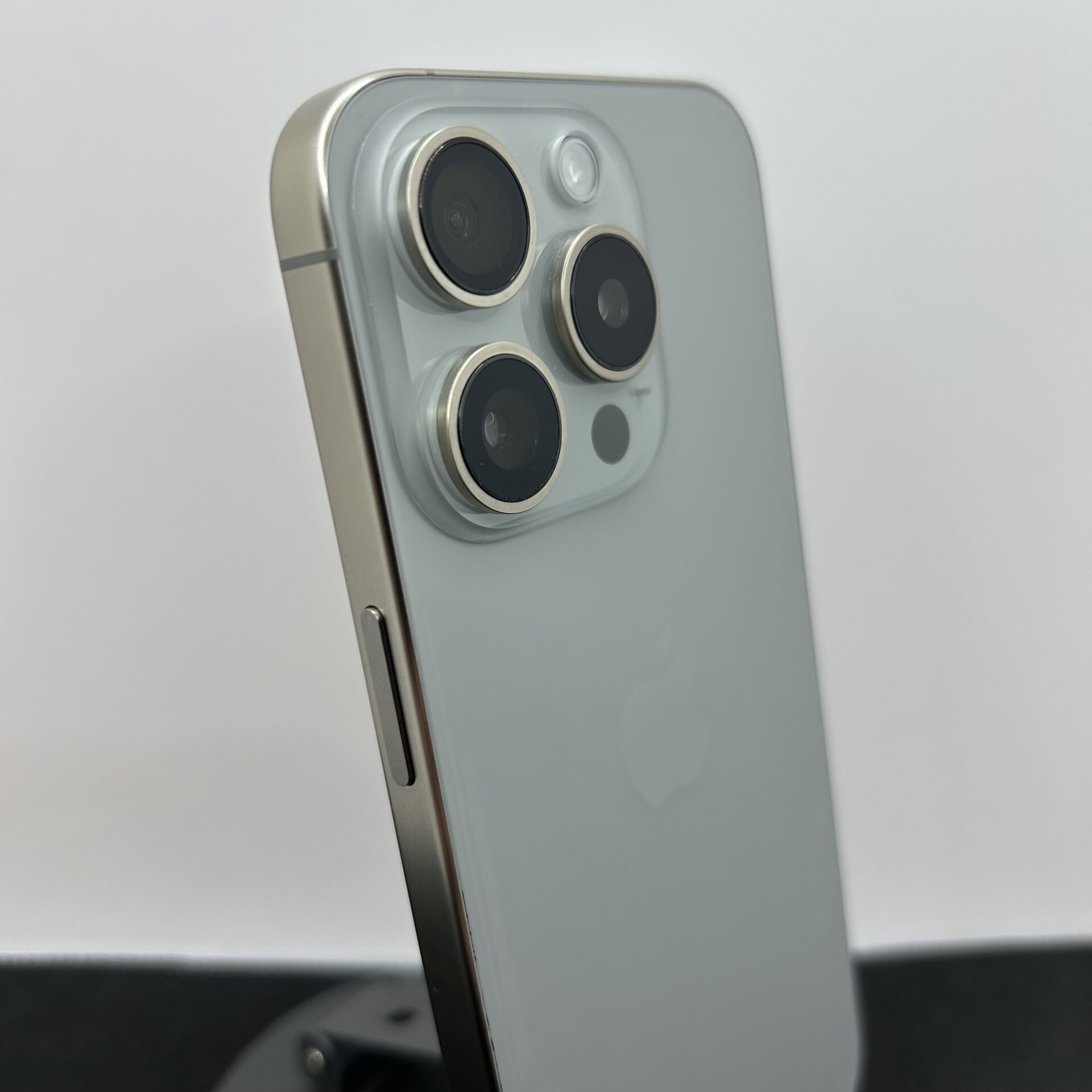 Apple iPhone 15 Pro 256GB Natural Titanium (Condition: Good) - Image 8