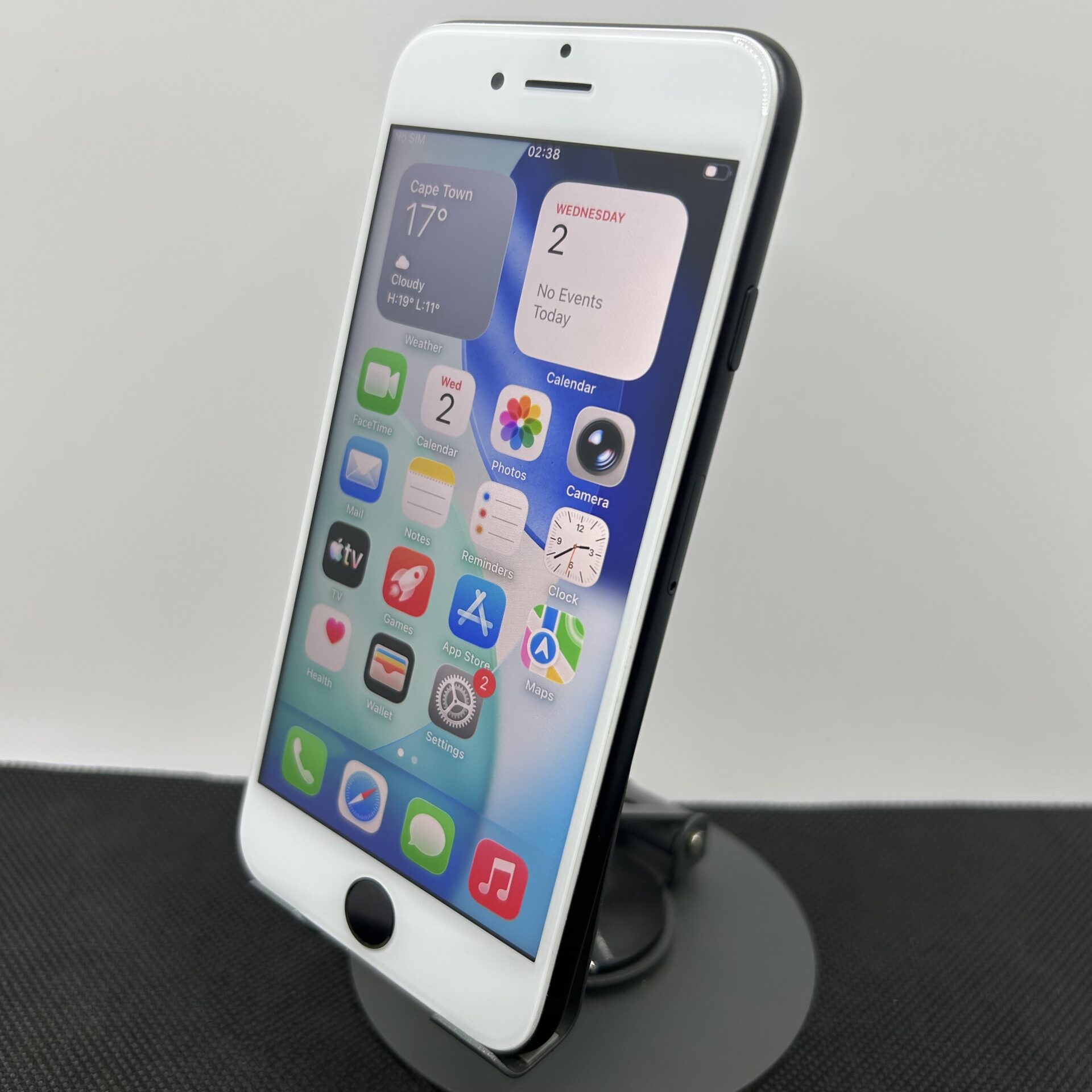 Apple iPhone SE (2020) 128GB Black/White (Condition: Good) - Image 5