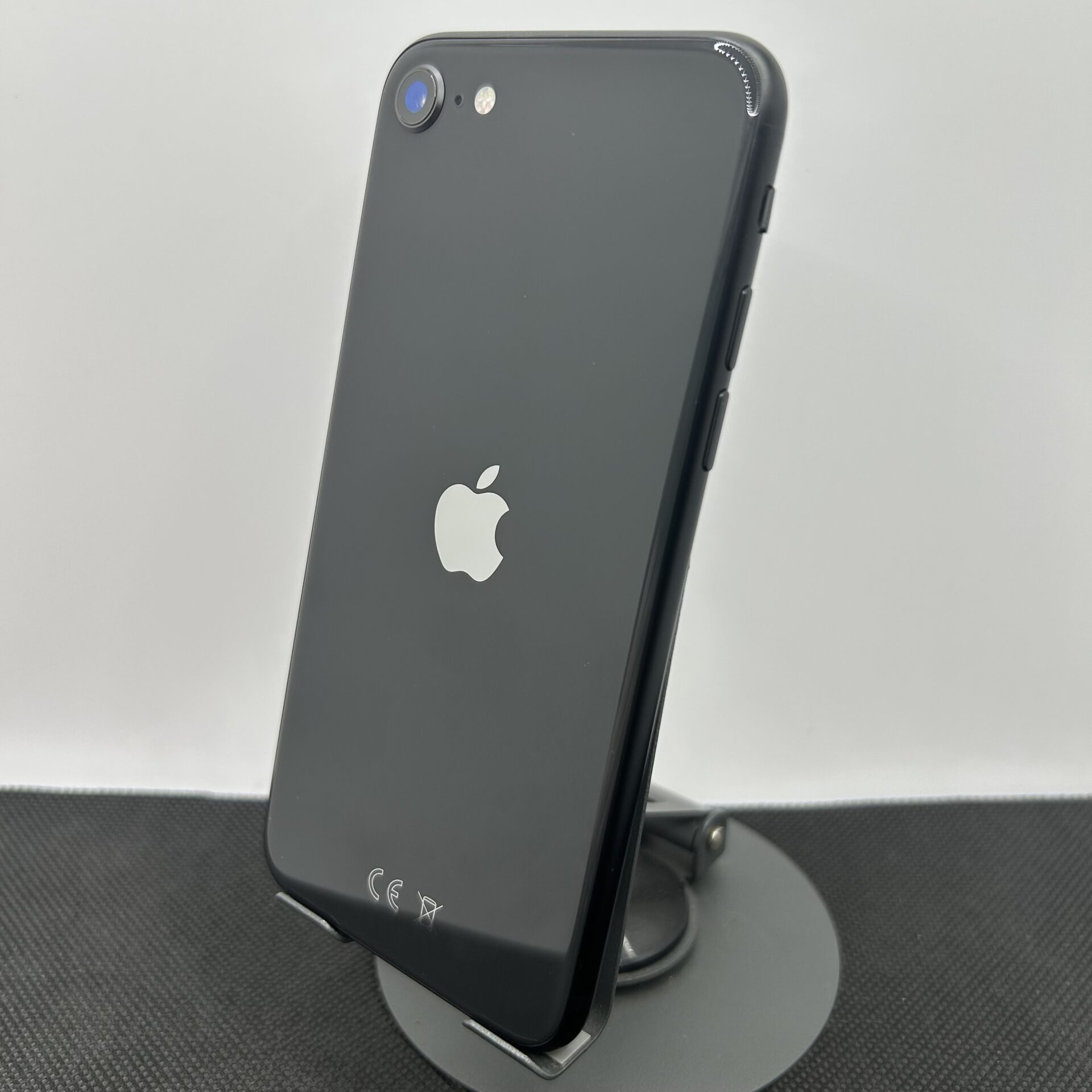 Apple iPhone SE (2020) 128GB Black/White (Condition: Good) - Image 9