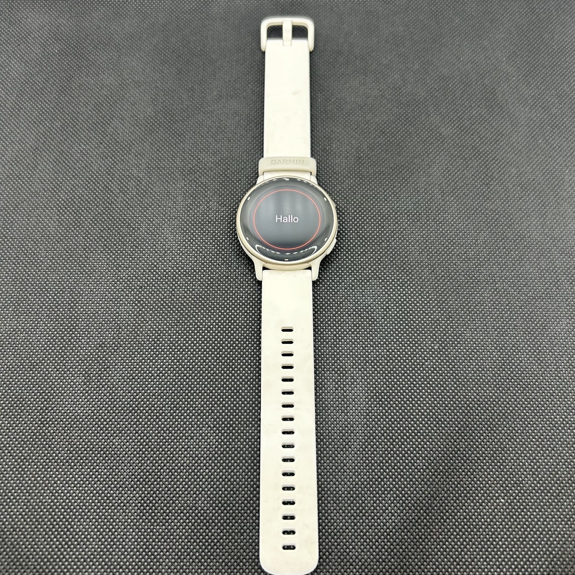 Garmin Vivoactive 5 Ivory Cream Gold Aluminum Bezel (Condition: Good) - Image 2