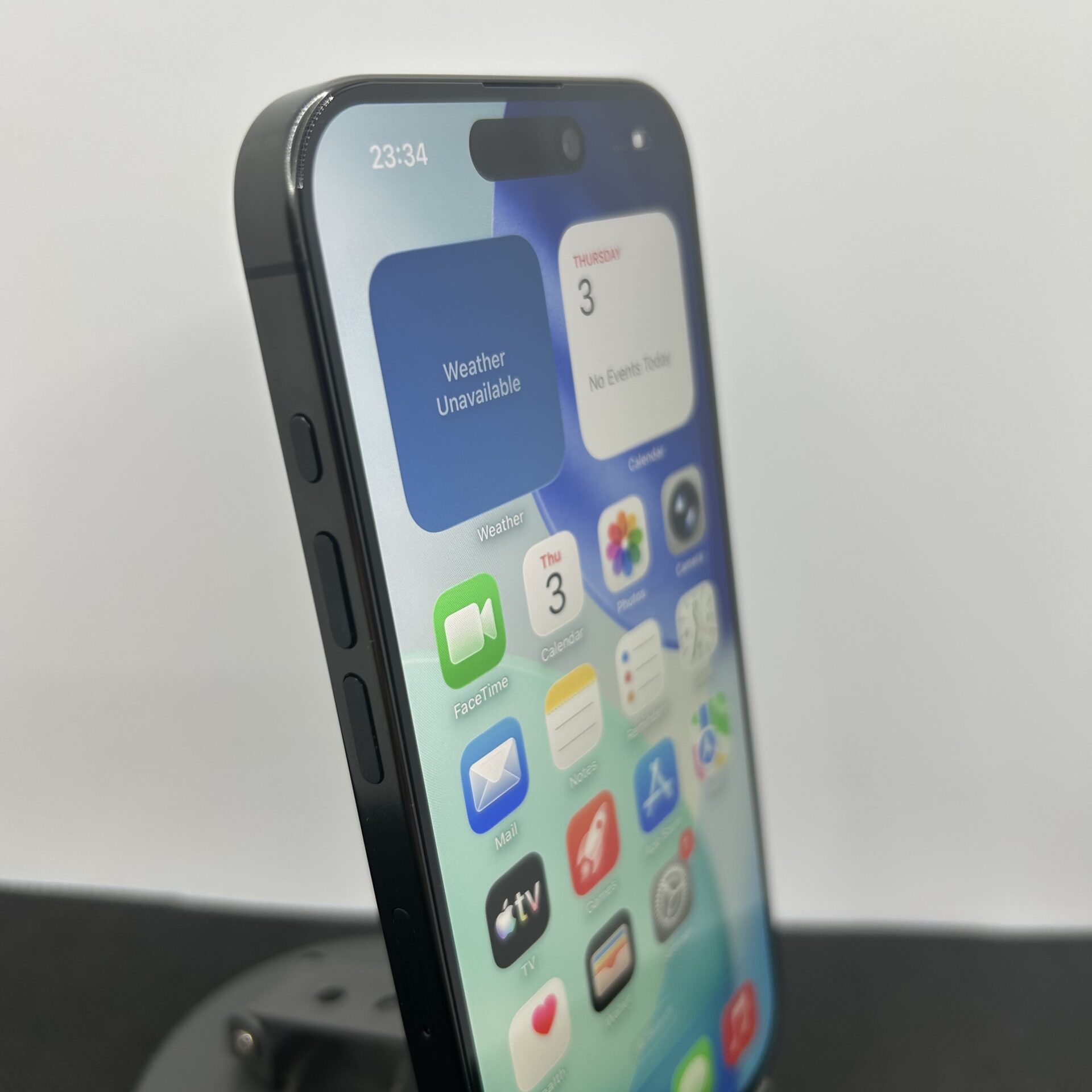 Apple iPhone 15 Pro 128GB Black Titanium – No NFC (Tap To Pay) (Condition: Good) - Image 4