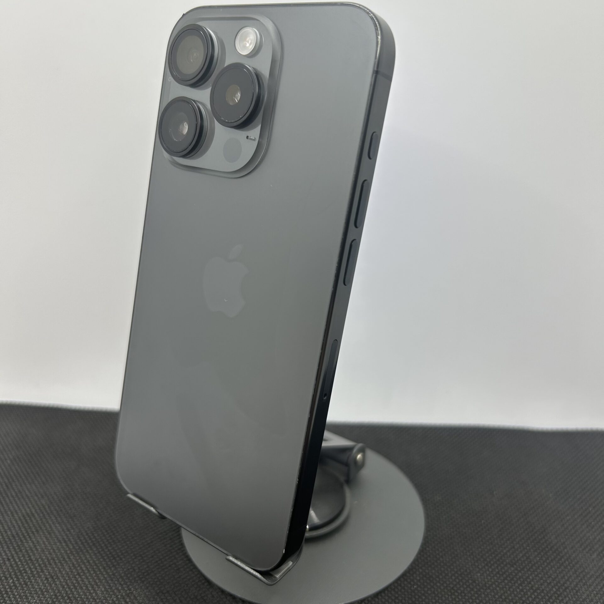 Apple iPhone 15 Pro 128GB Black Titanium – No NFC (Tap To Pay) (Condition: Good) - Image 9