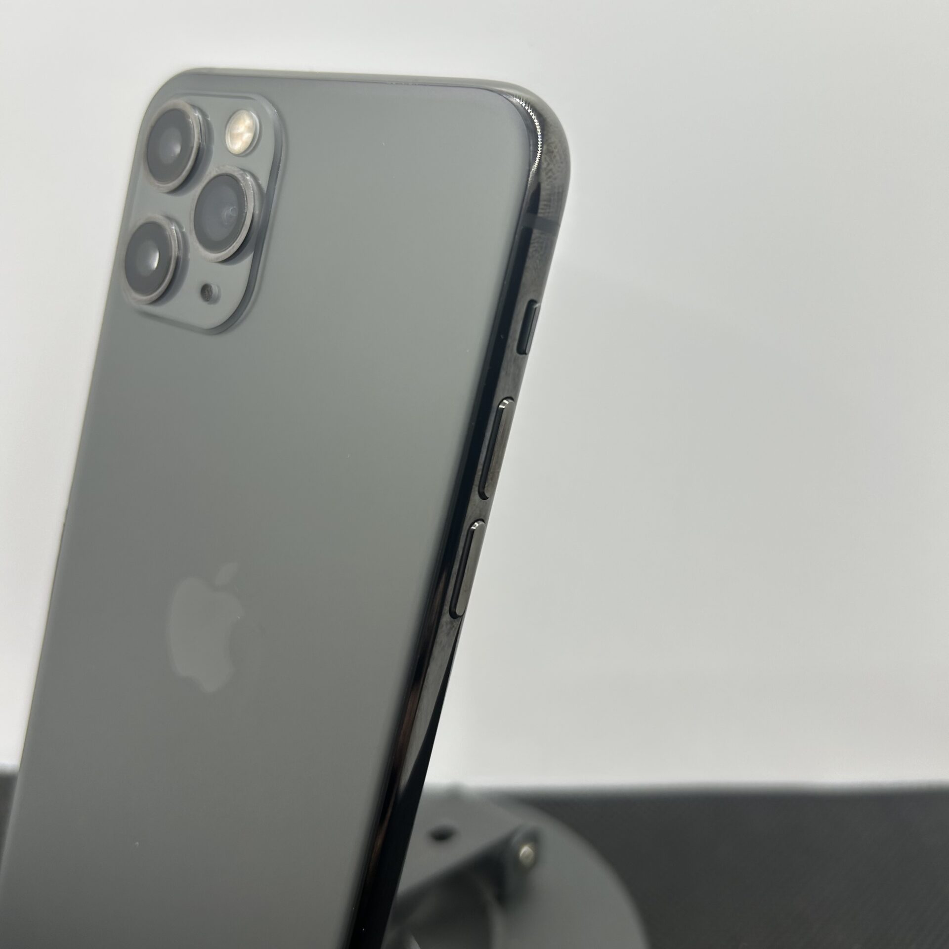 Apple iPhone 11 Pro 256GB Space Gray - Face ID Not Working, NFC Not Working (Condition: Good) - Image 10