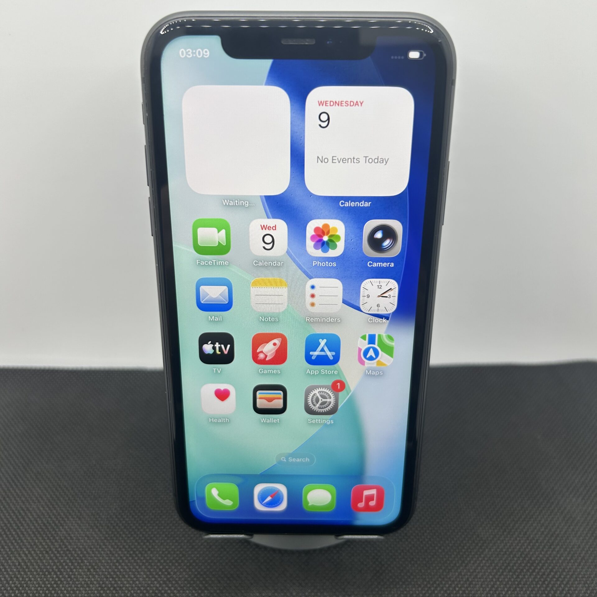 Apple iPhone 11 256GB Black (Condition: Good) - Image 2