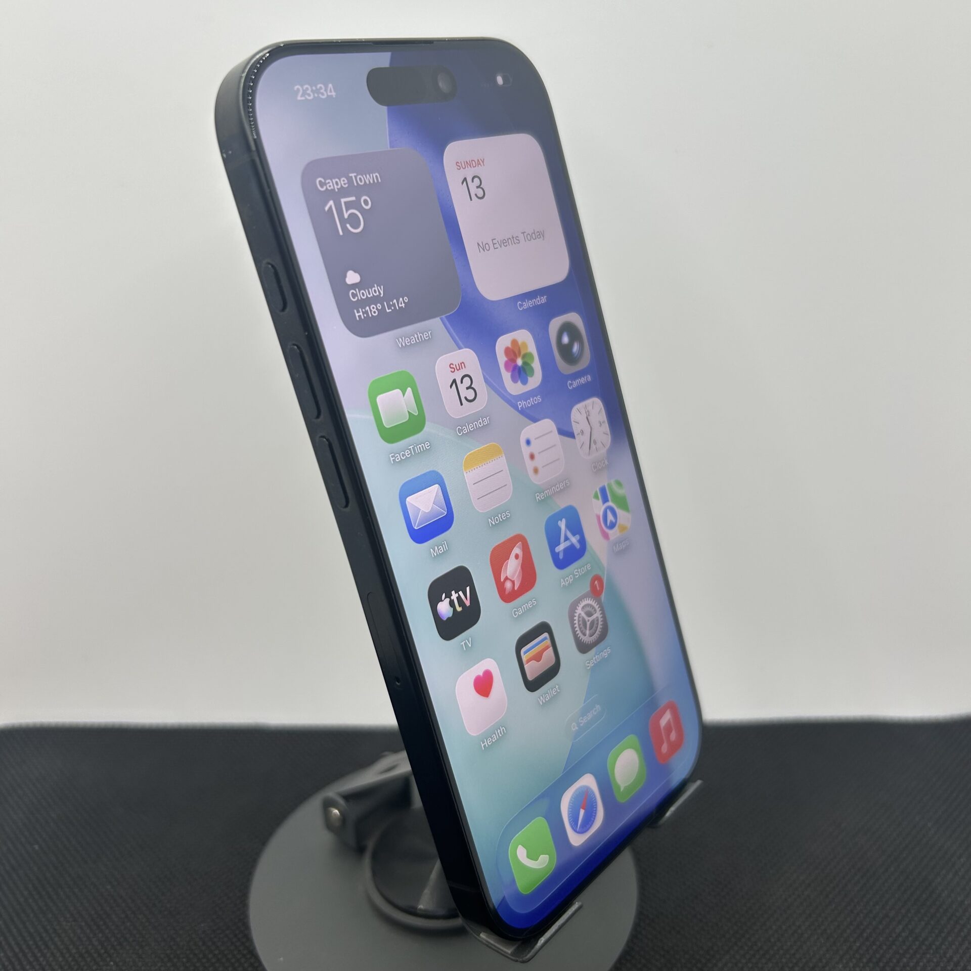 Apple iPhone 16 Pro 256GB Black Titanium (Condition: Good) - Image 3