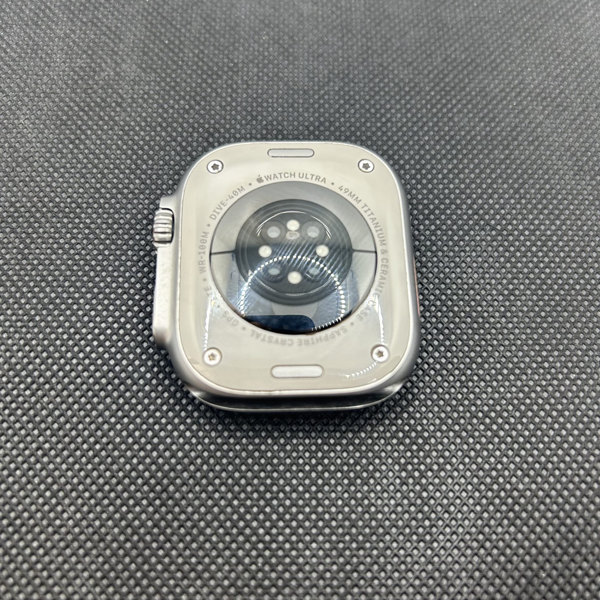 Apple Watch Ultra 2 49mm LTE Natural Titanium (Condition: Good) - Image 7