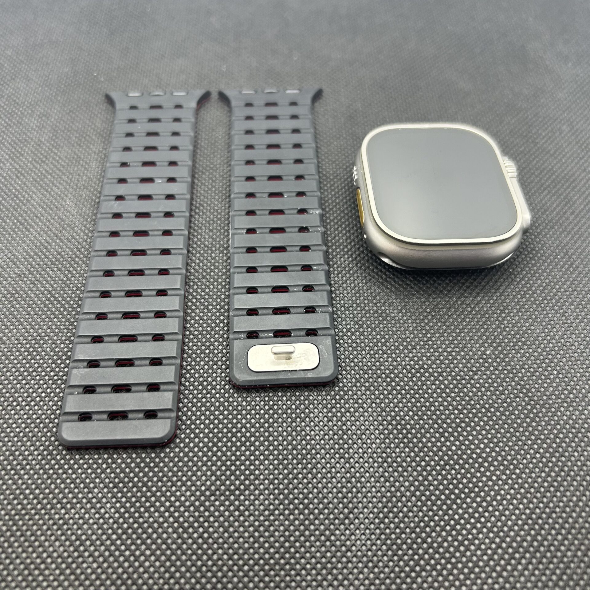 Apple Watch Ultra 2 49mm LTE Natural Titanium (Condition: Good) - Image 2